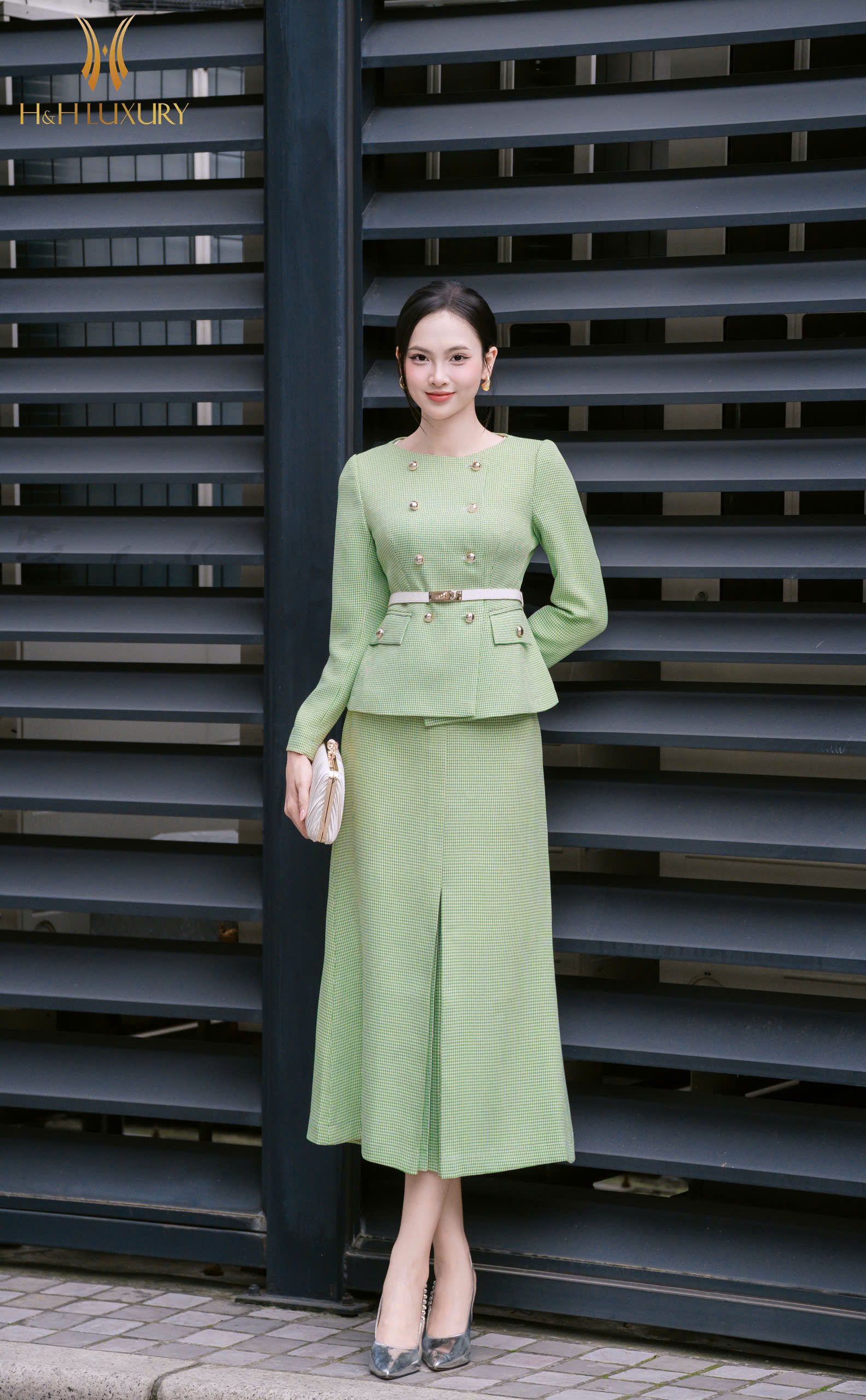 ÁO VEST XANH HỌA TIẾT ĐÍNH CÚC