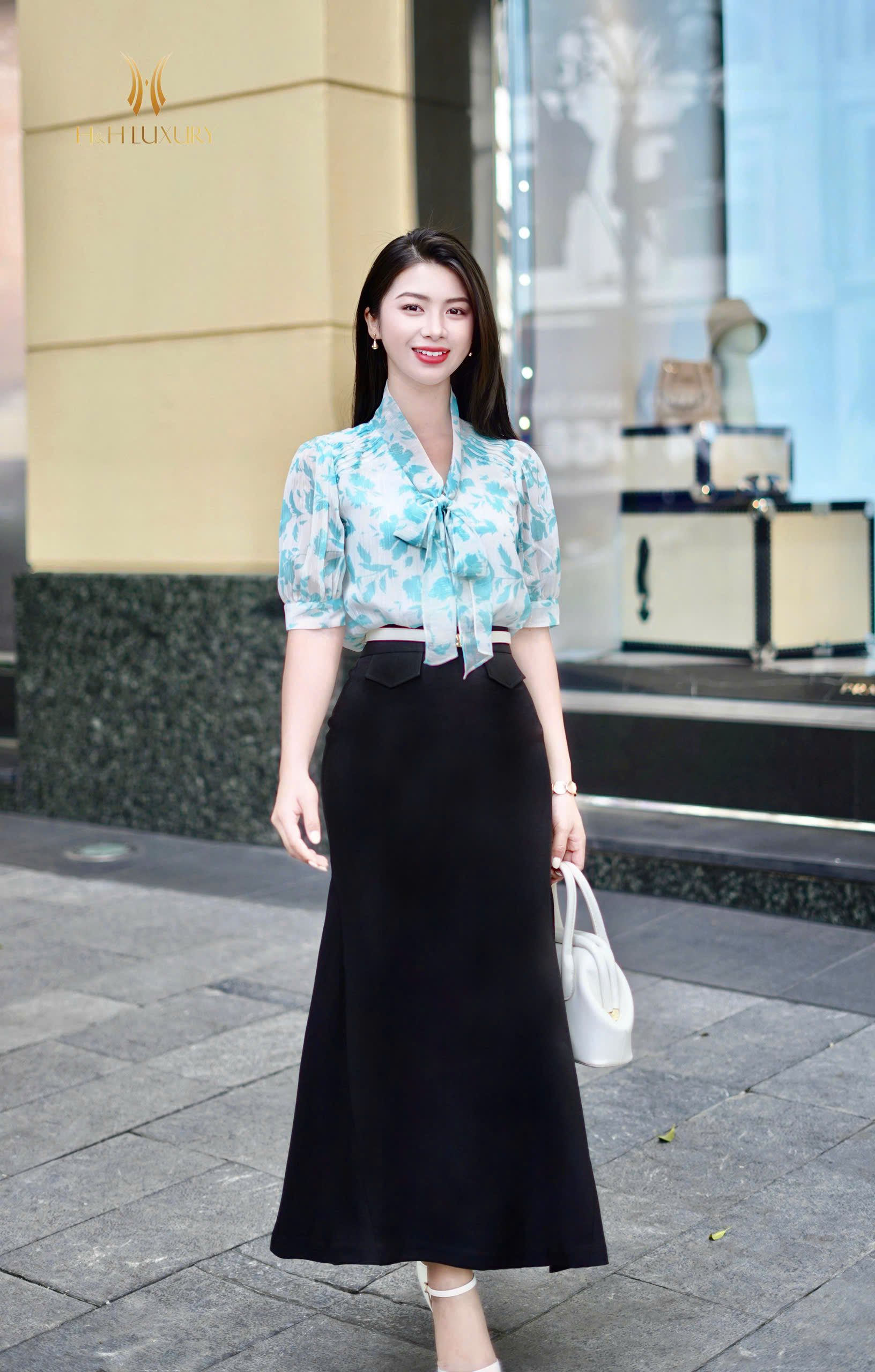 ÁO SƠ MI TƠ HOA XANH NƠ CỔ