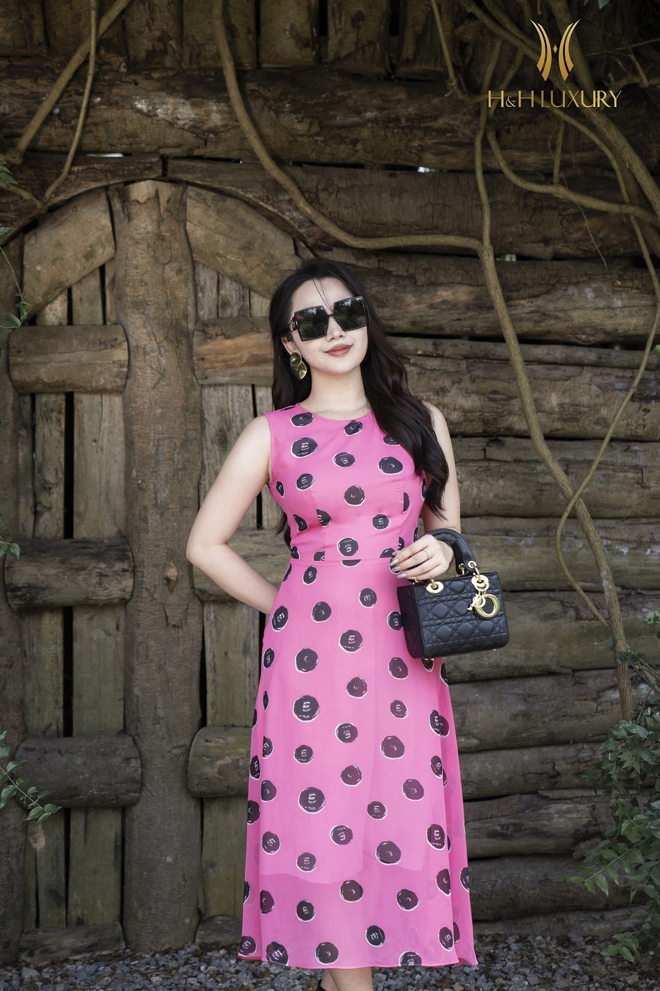 ĐẦM XÒE HỒNG CHẤM BI CỔ TRÒN