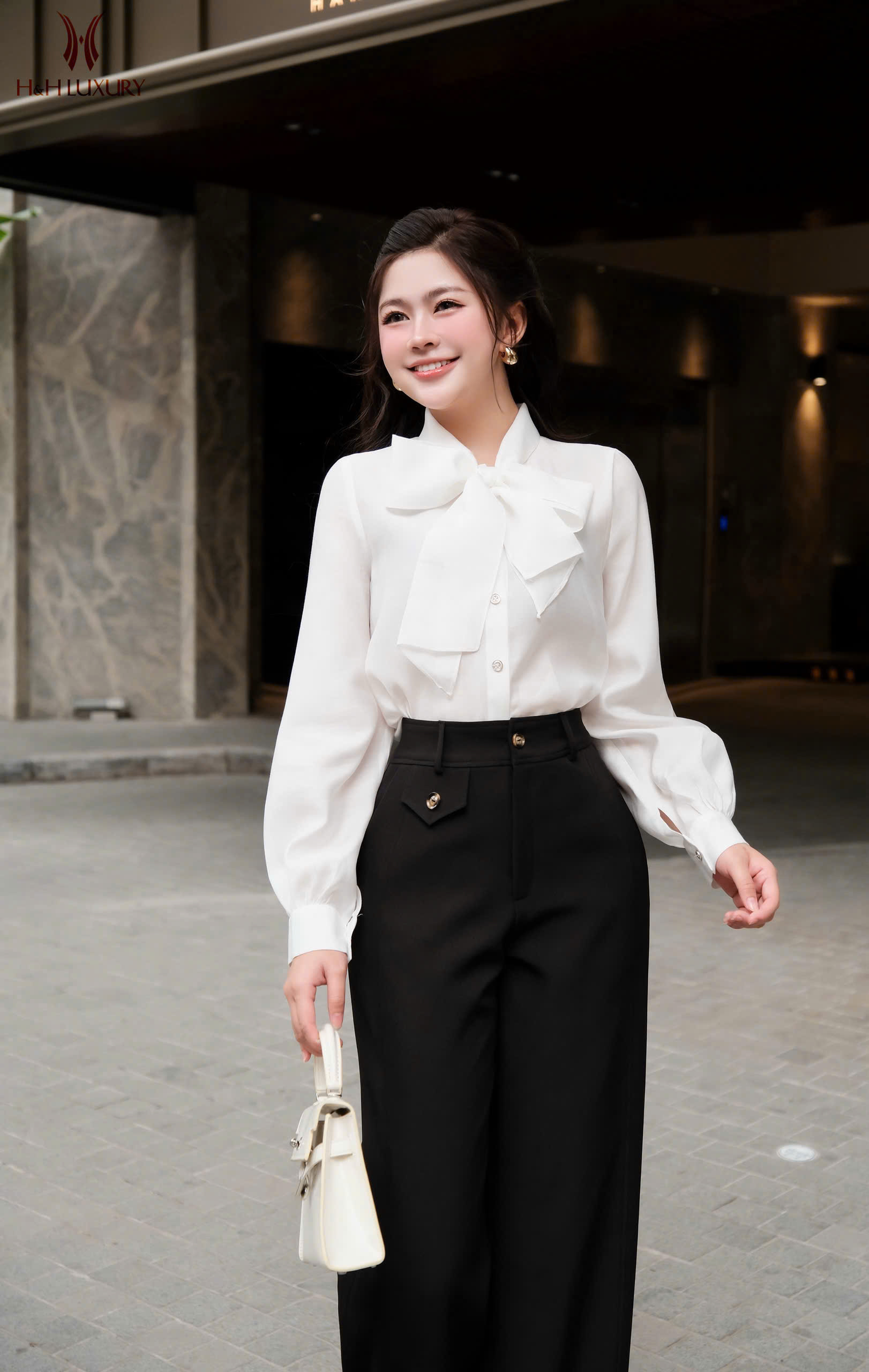 ÁO SƠ MI THÔ TẰM TRẮNG NƠ CỔ