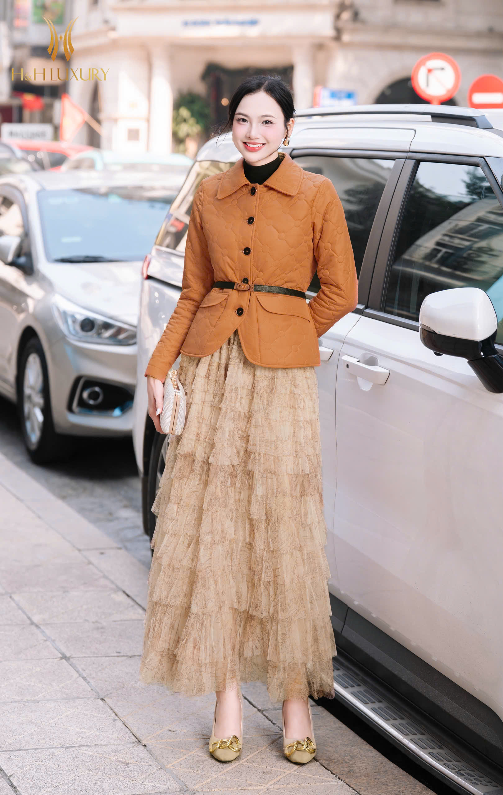 CHÂN VÁY REN RƯỚI NÂU TÂY HỌA TIẾT