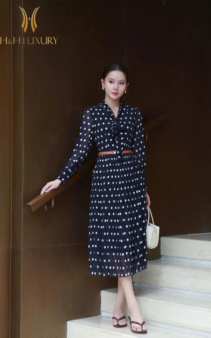 ĐẦM VOAN BI XANH NAVY CỔ NƠ