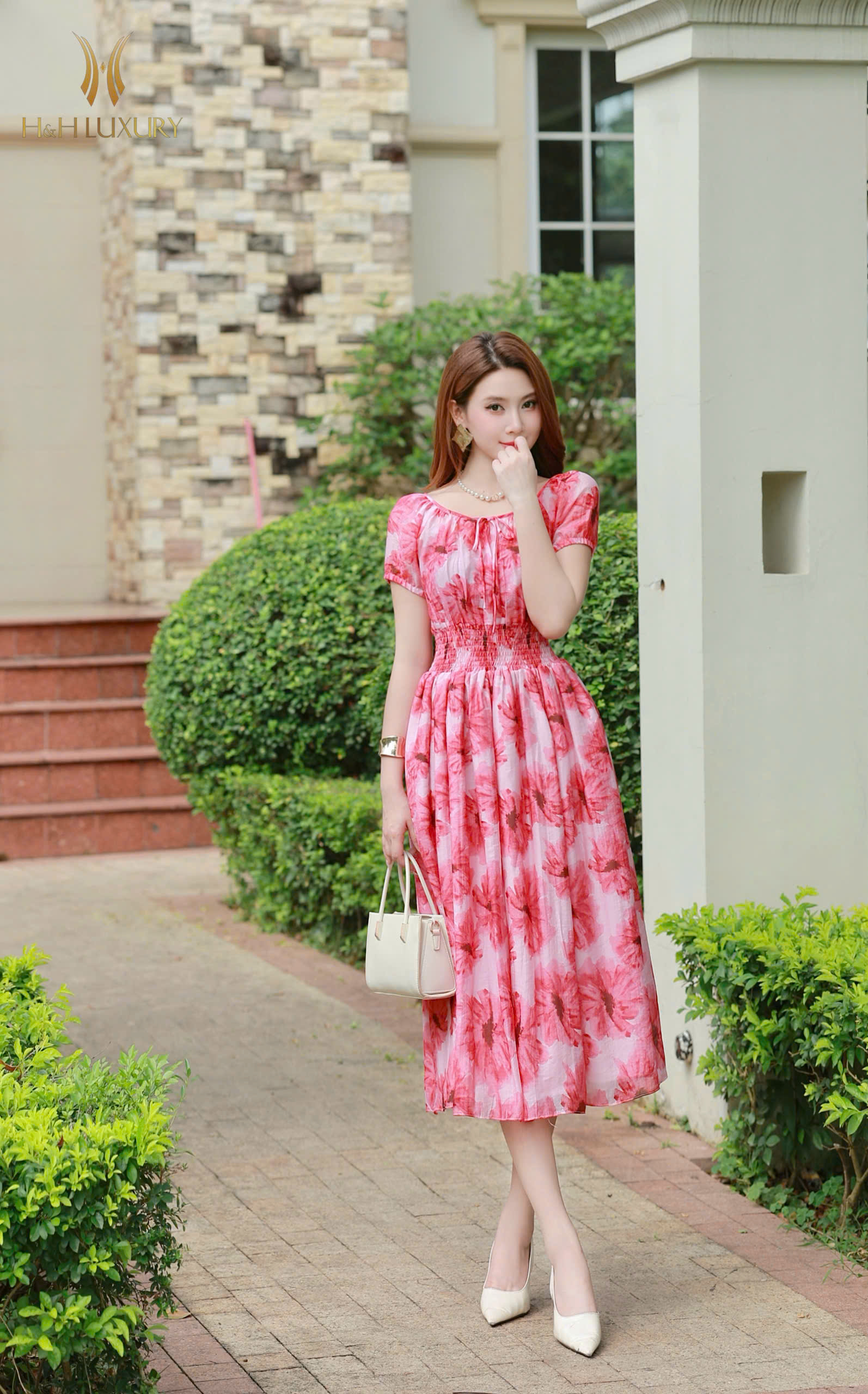 ĐẦM XÒE HỒNG SEN CHUN EO