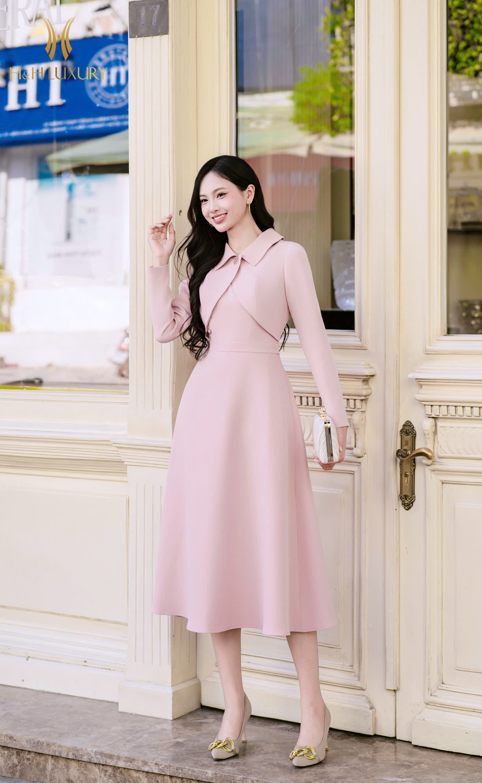 ĐẦM XÒE HỒNG TÀ NGỰC ĐÍNH KHUY ĐÁ