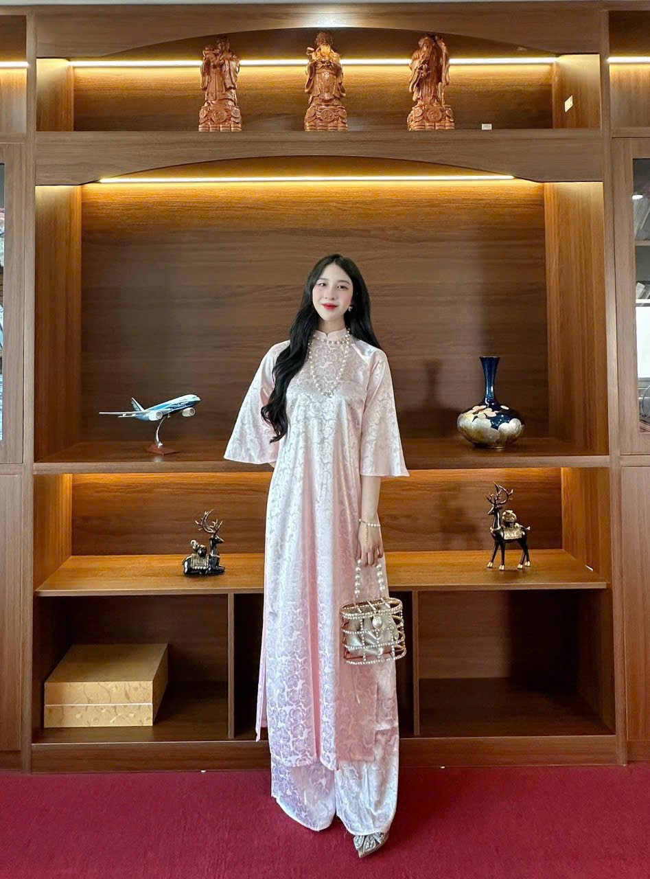 ÁO DÀI CÁCH TÂN CÓ CỔ