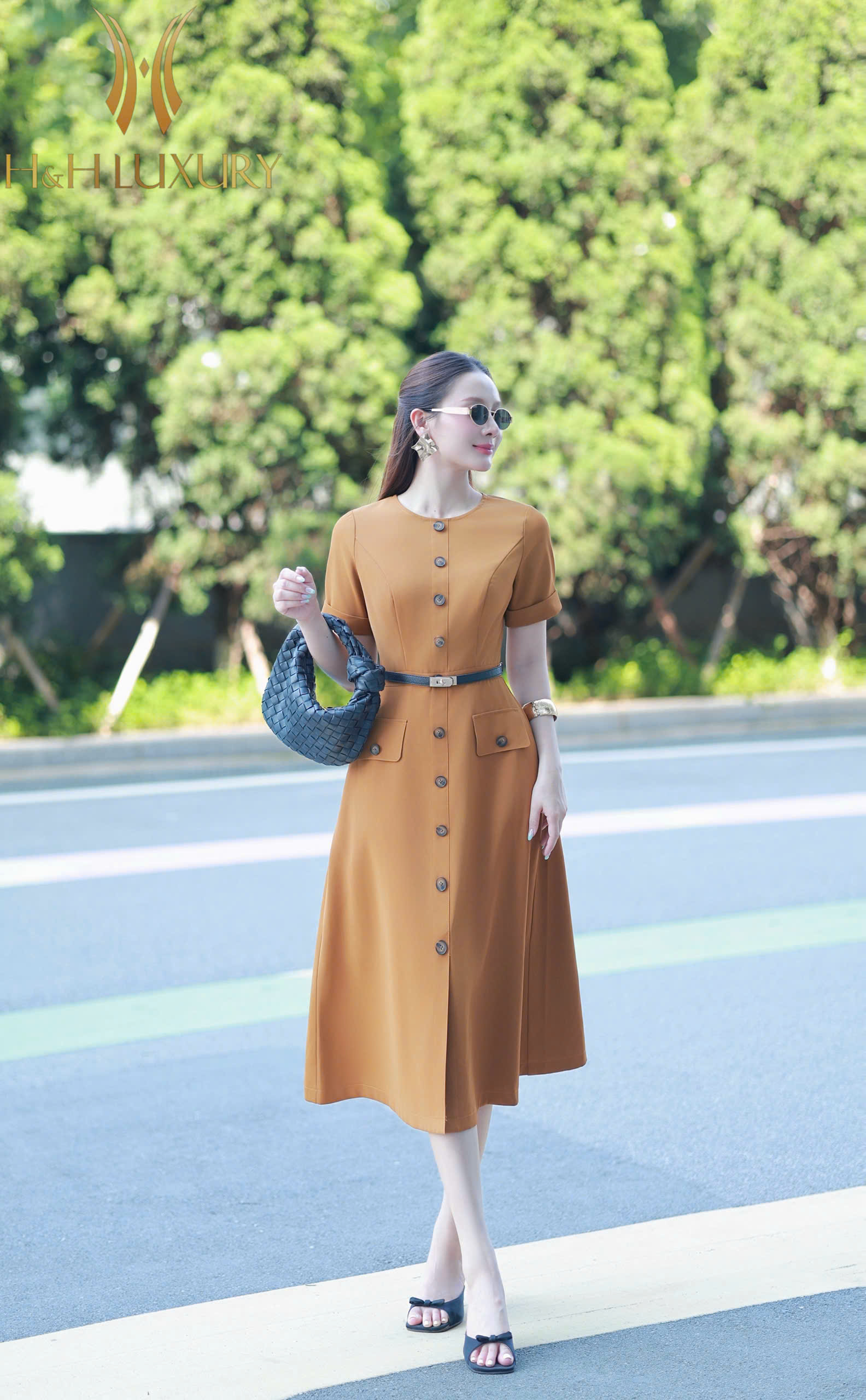ĐẦM XÒE CAM ĐẤT ĐÍNH CÚC