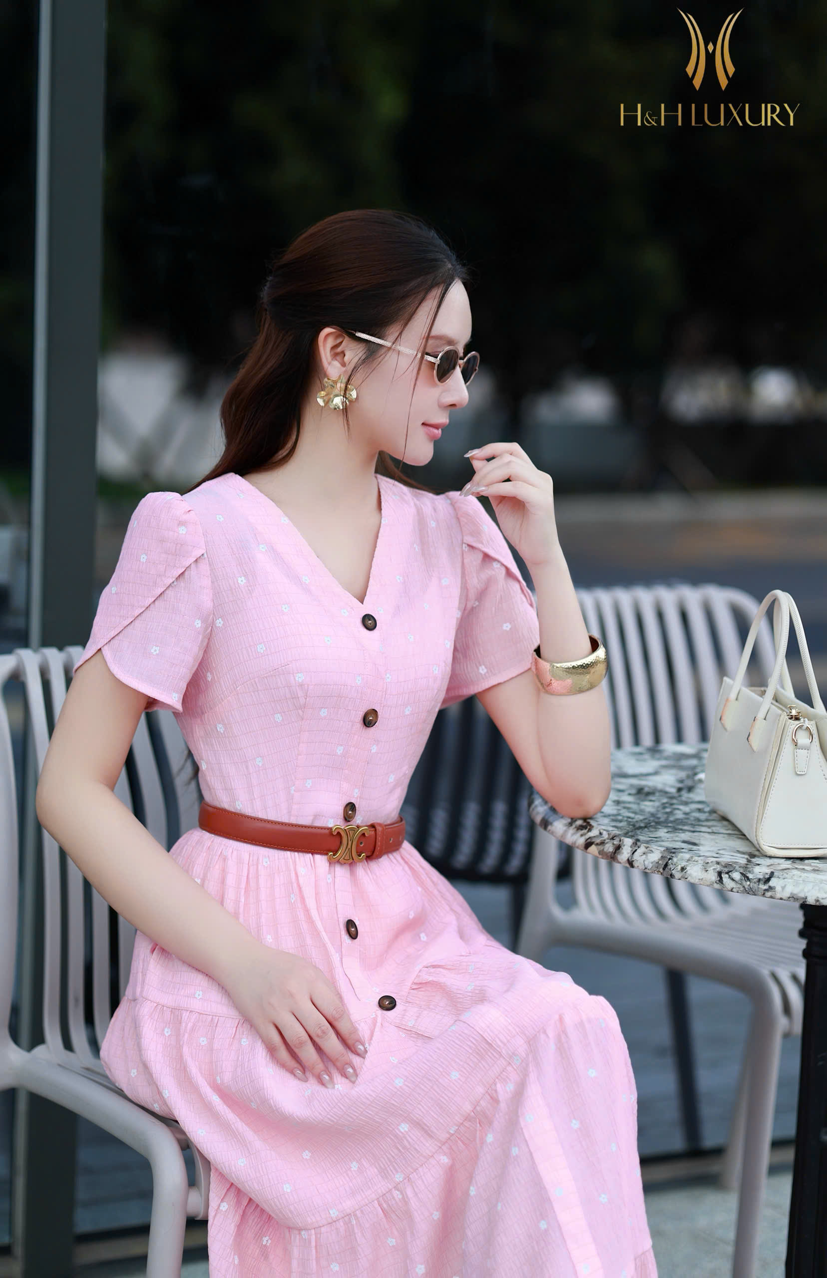 ĐẦM TẰM HỒNG DẬP NHĂN CỔ V