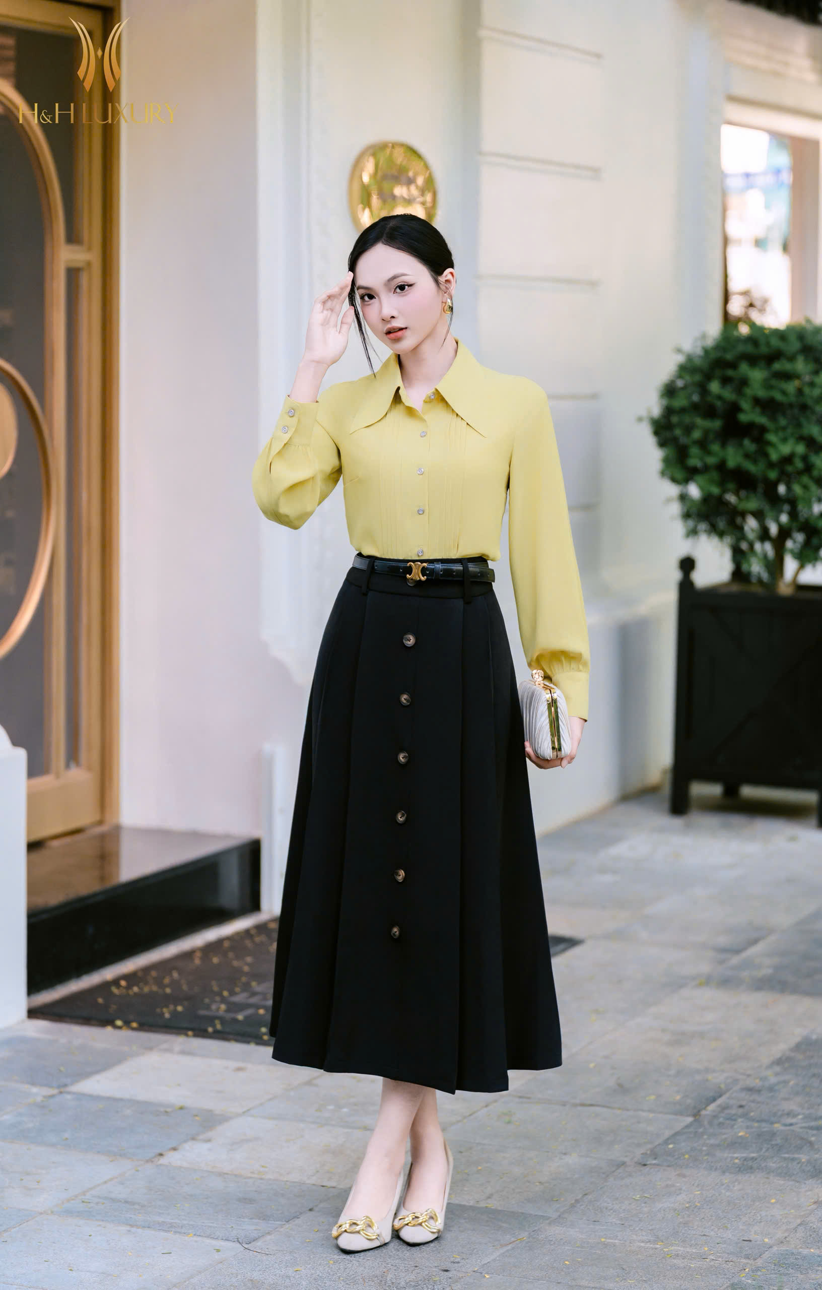 ÁO SƠ MI VÀNG MÙ TẠT XẾP LY THÂN