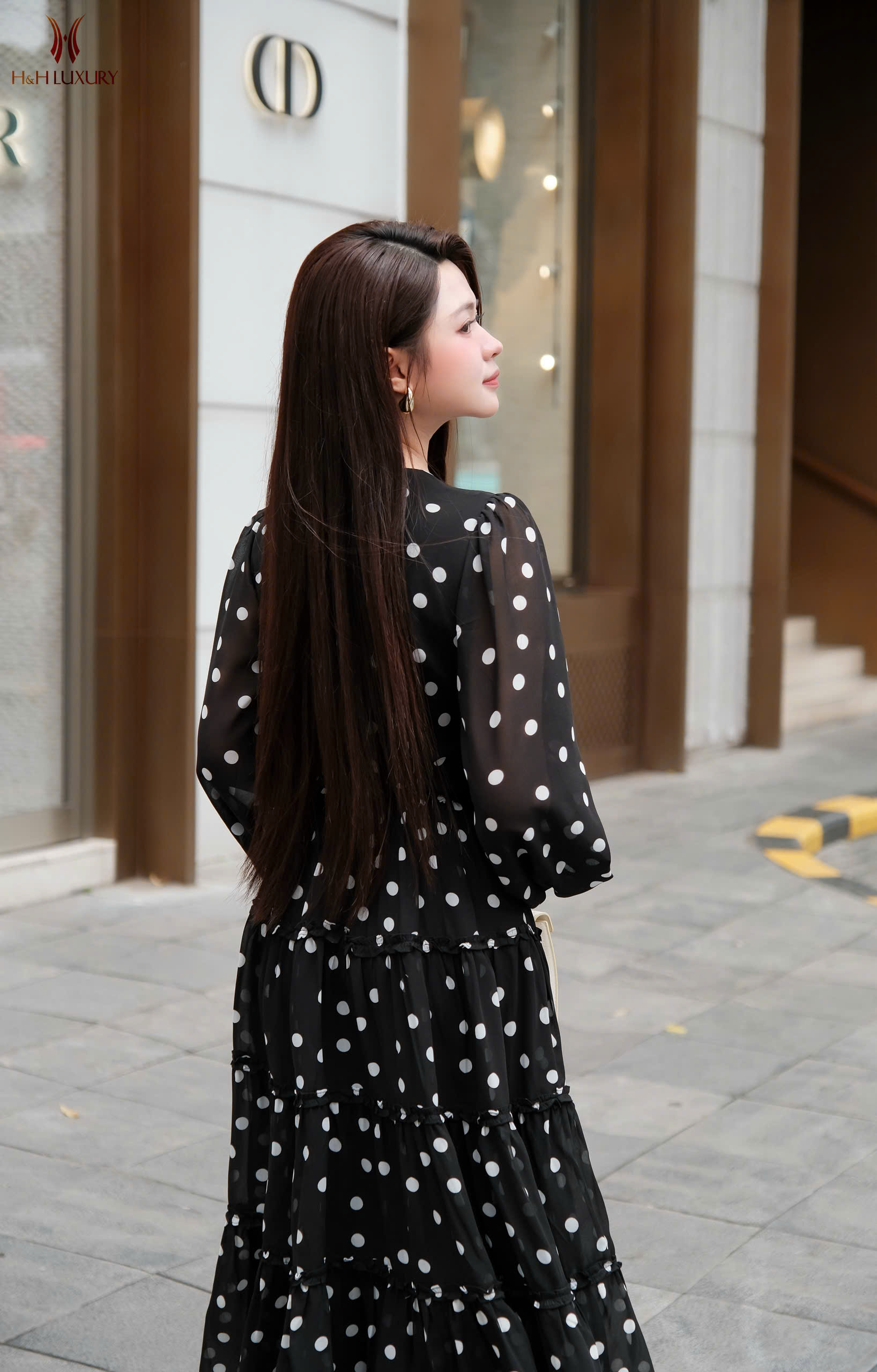 ĐẦM VOAN HÀN CHẤM BI ĐEN