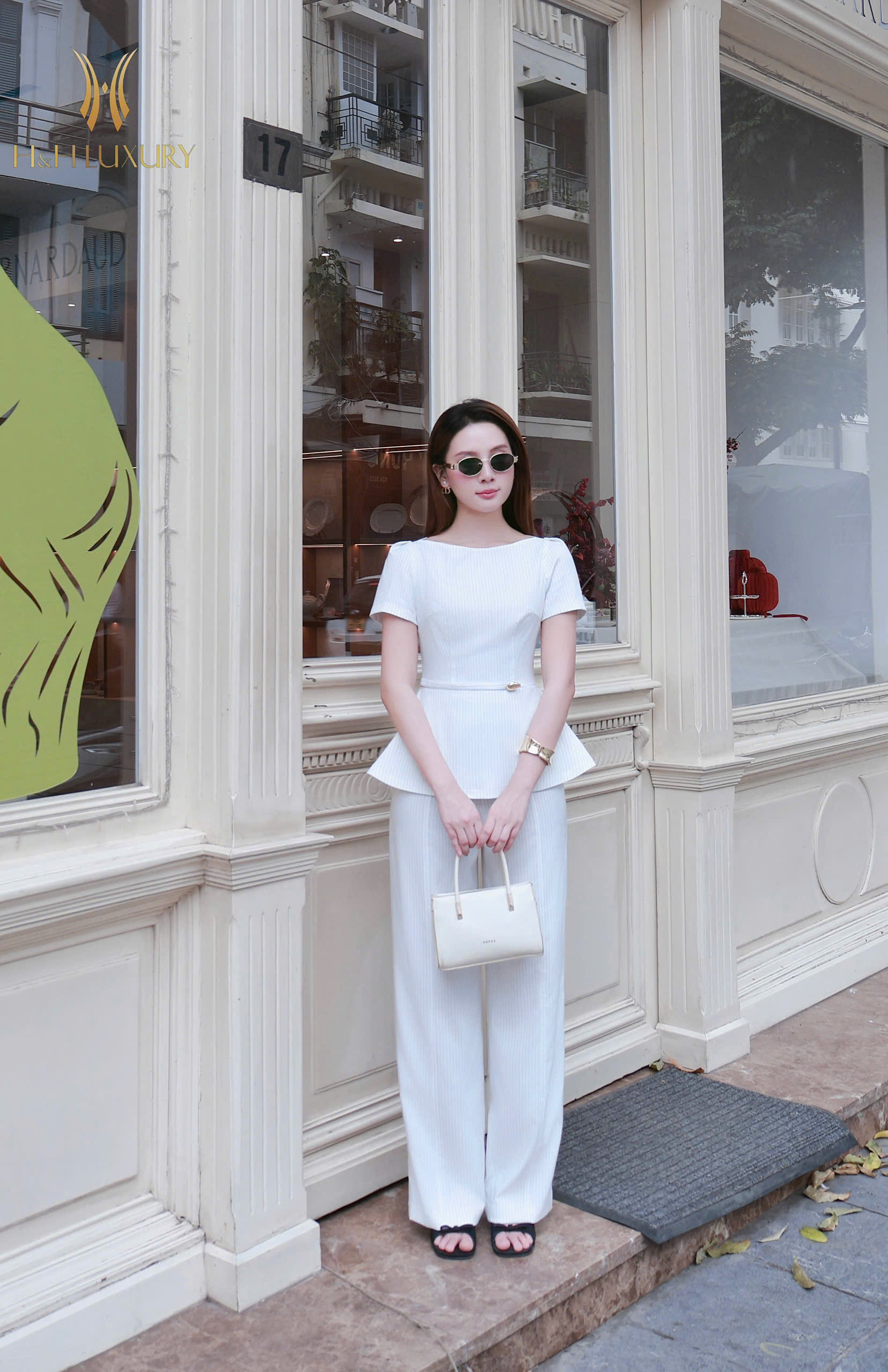 QUẦN ỐNG XUÔNG KẺ TRẮNG