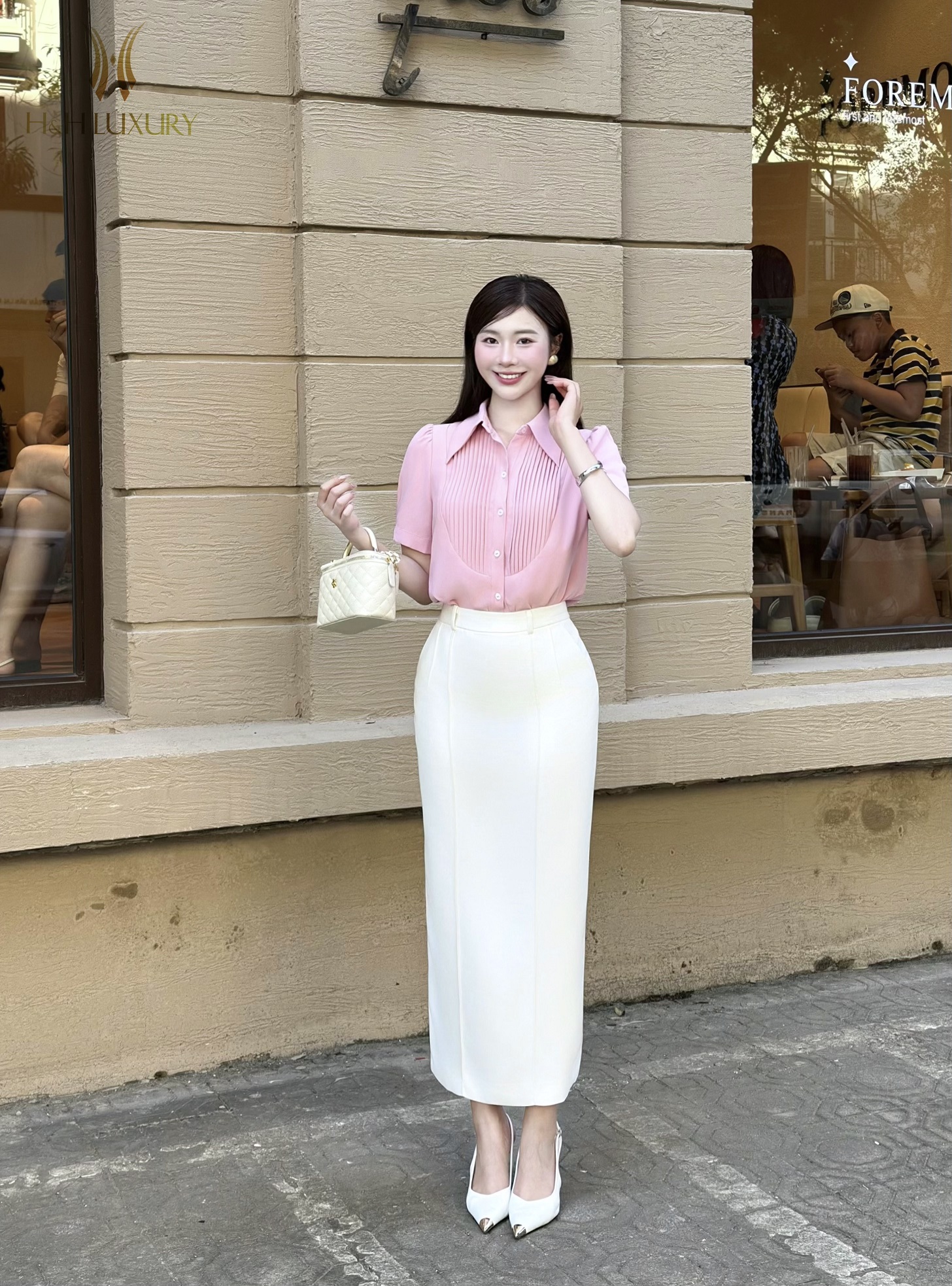 CHÂN VÁY BÚT CHÌ XUÔNG TRẮNG