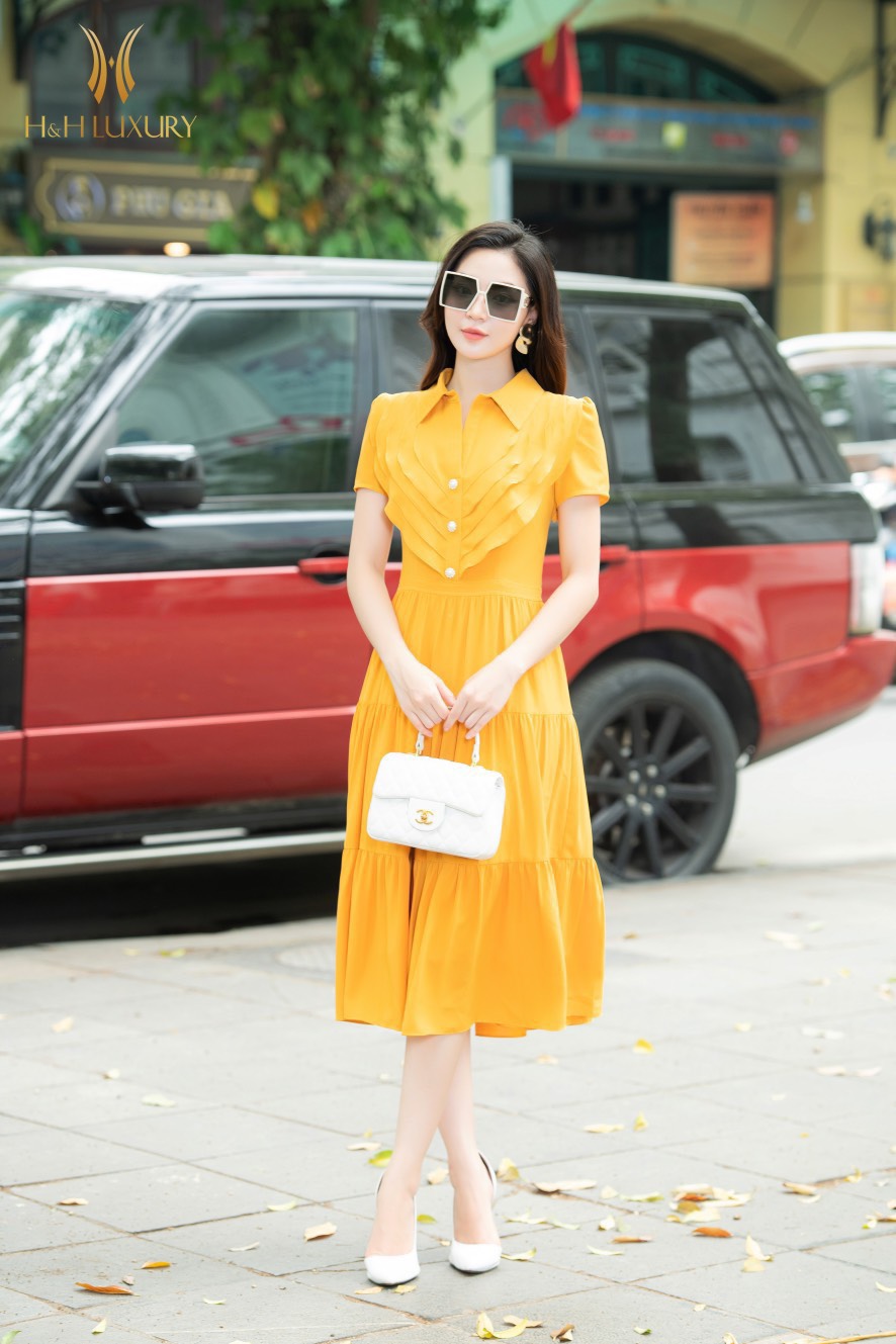 ĐẦM XÒE LỤA VÀNG CỔ ĐỨC BÈO NGỰC