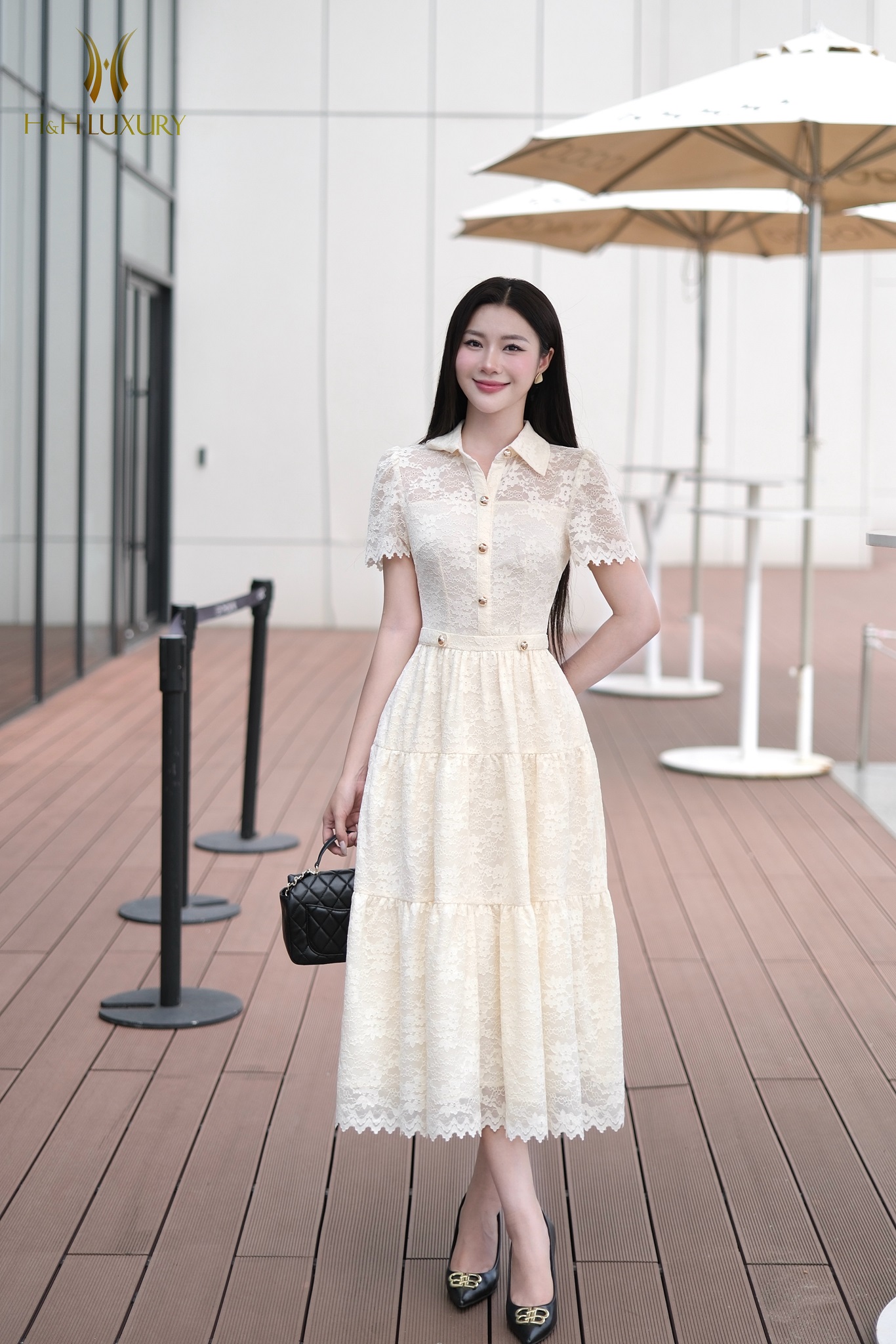 ĐẦM REN CỔ ĐỨC TÔNG KEM ĐÍNH CÚC