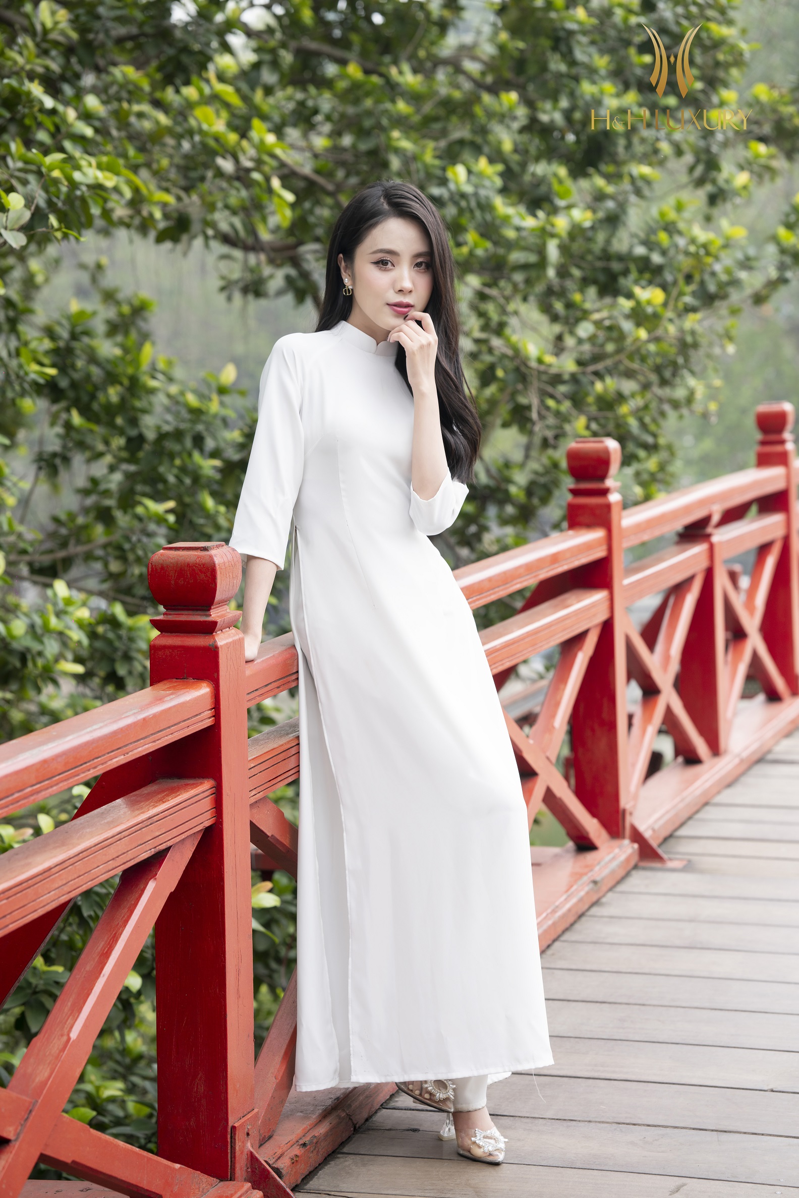 QUẦN TRẮNG NỮ SINH VIÊN