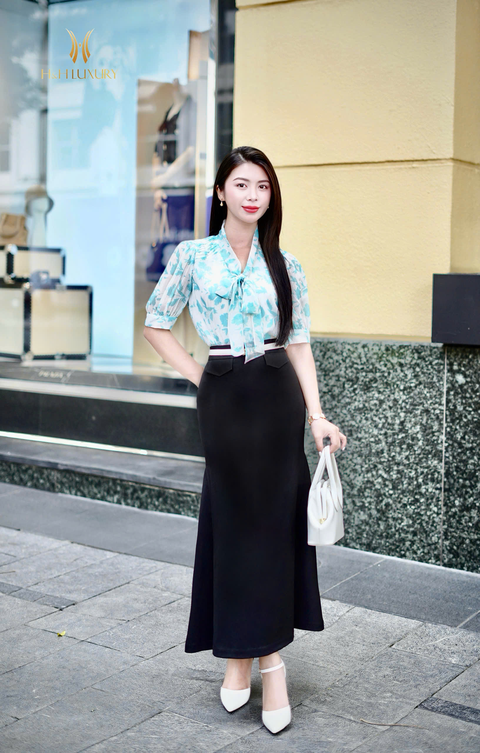 ÁO SƠ MI TƠ HOA XANH NƠ CỔ