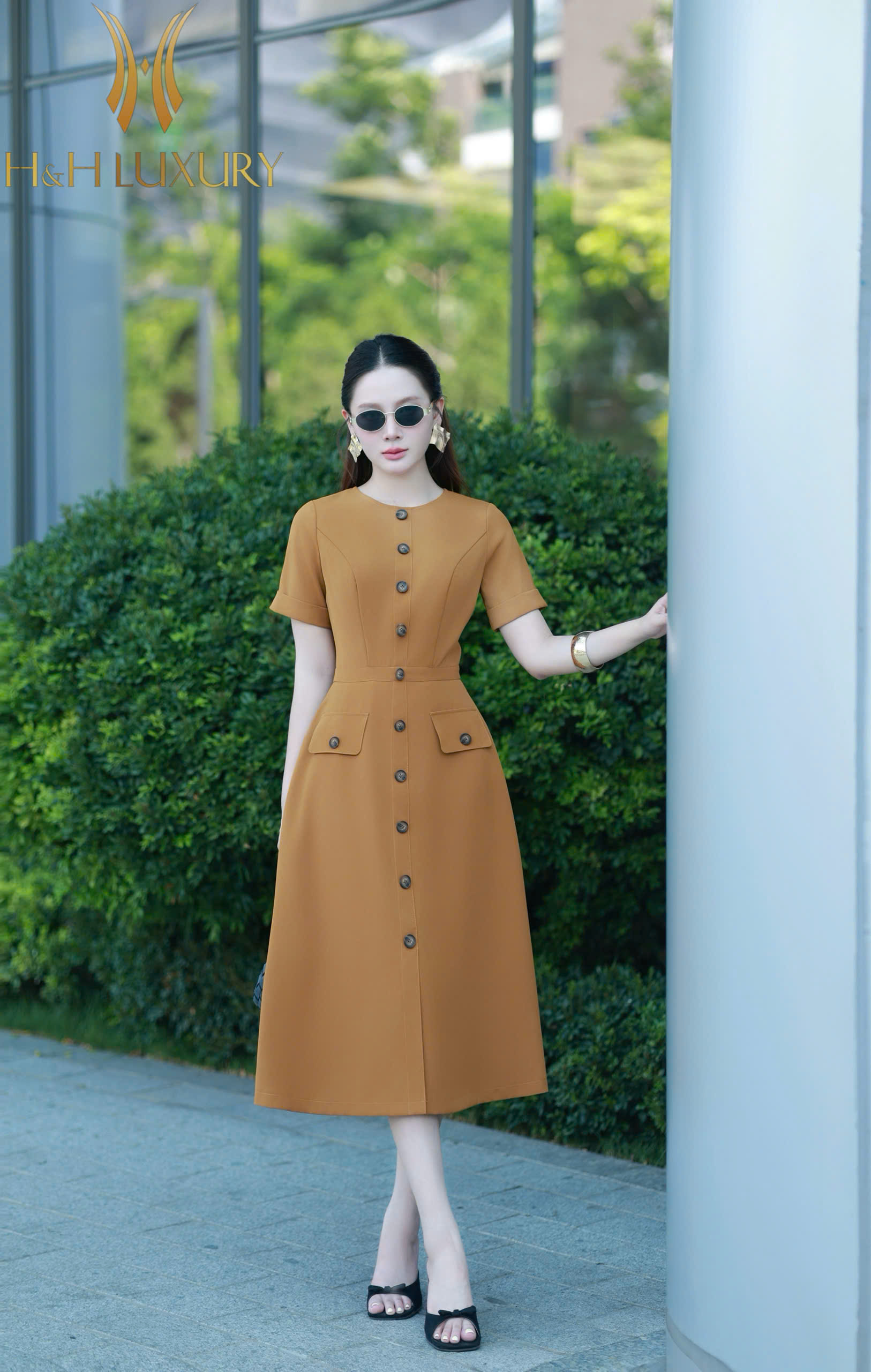 ĐẦM XÒE CAM ĐẤT ĐÍNH CÚC