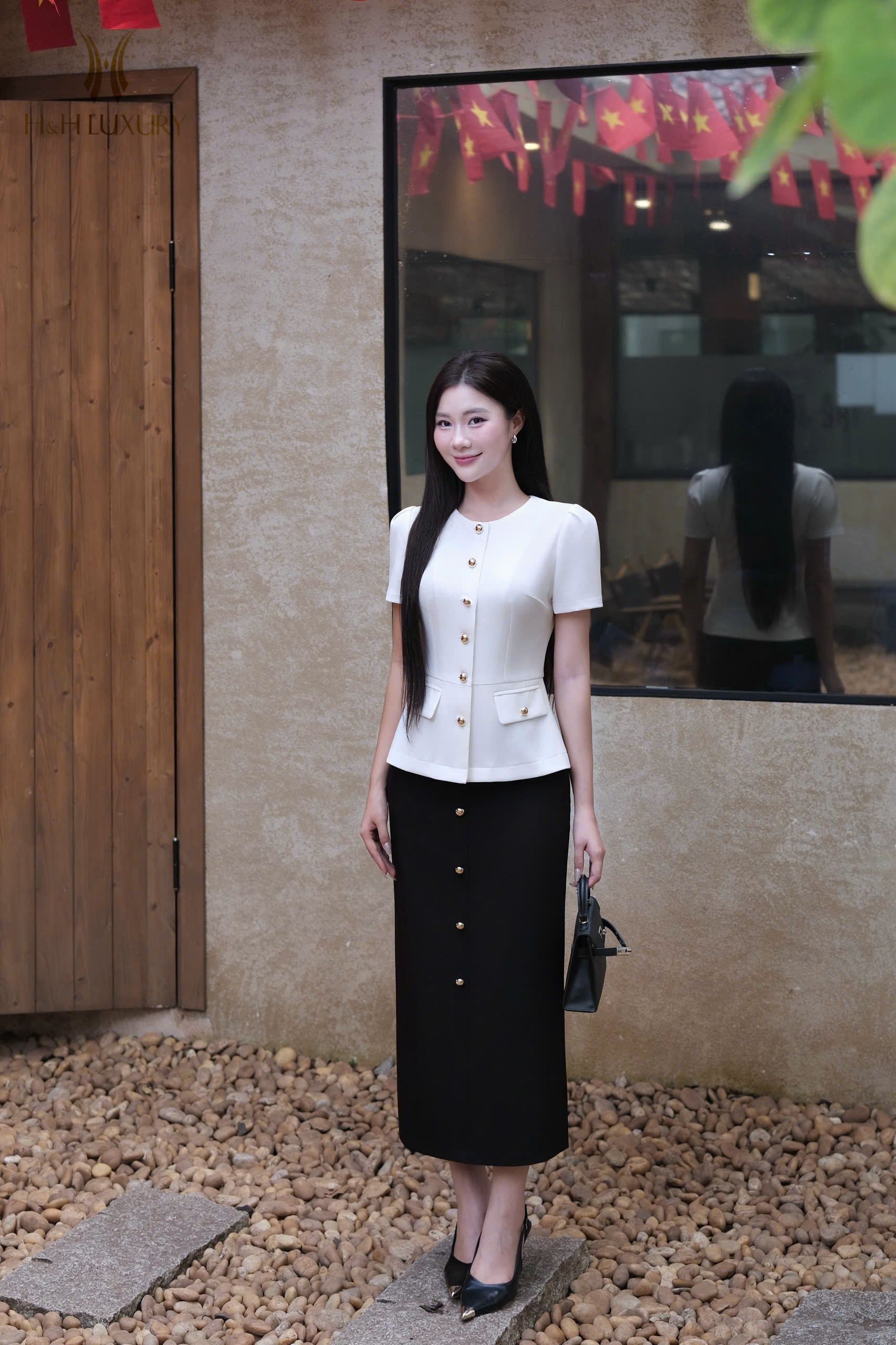 ÁO KÍ GIẢ TRẮNG ĐÍNH CÚC