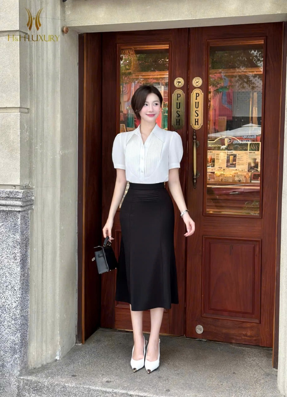 ÁO SƠ MI TRẮNG LỤA HÀN XẾP LY CỔ ĐỨC