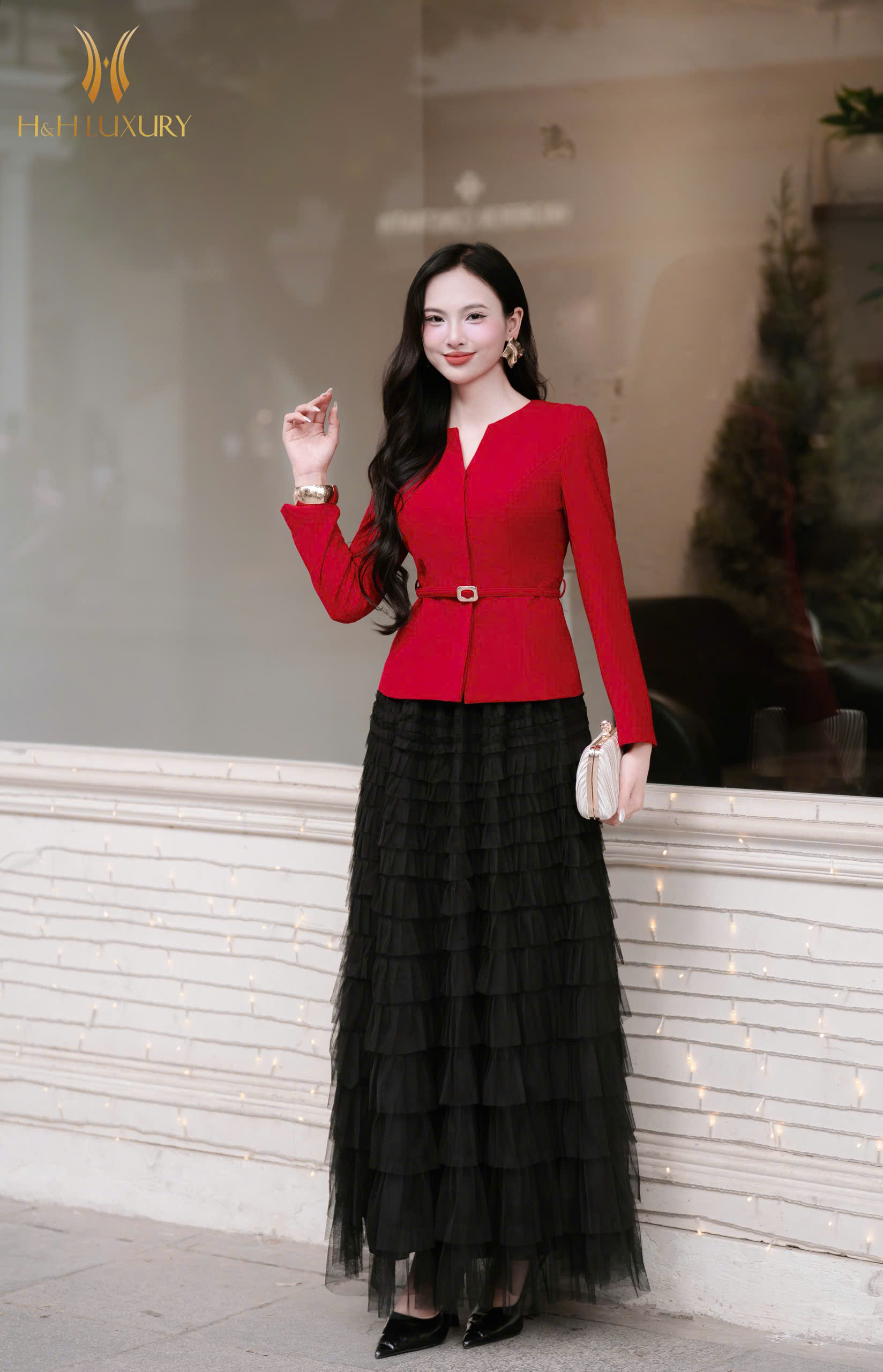 ÁO VEST ĐỎ ĐAI EO DẤU KHUY