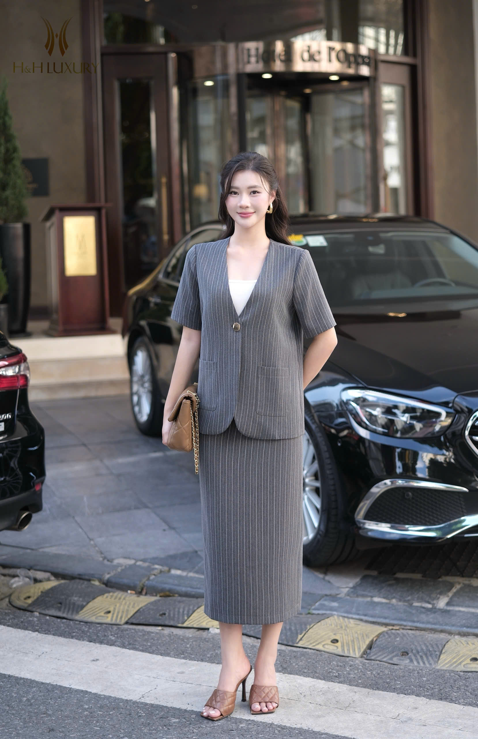 ÁO VÉC KẺ GHI TÂY DÁNG DÀI
