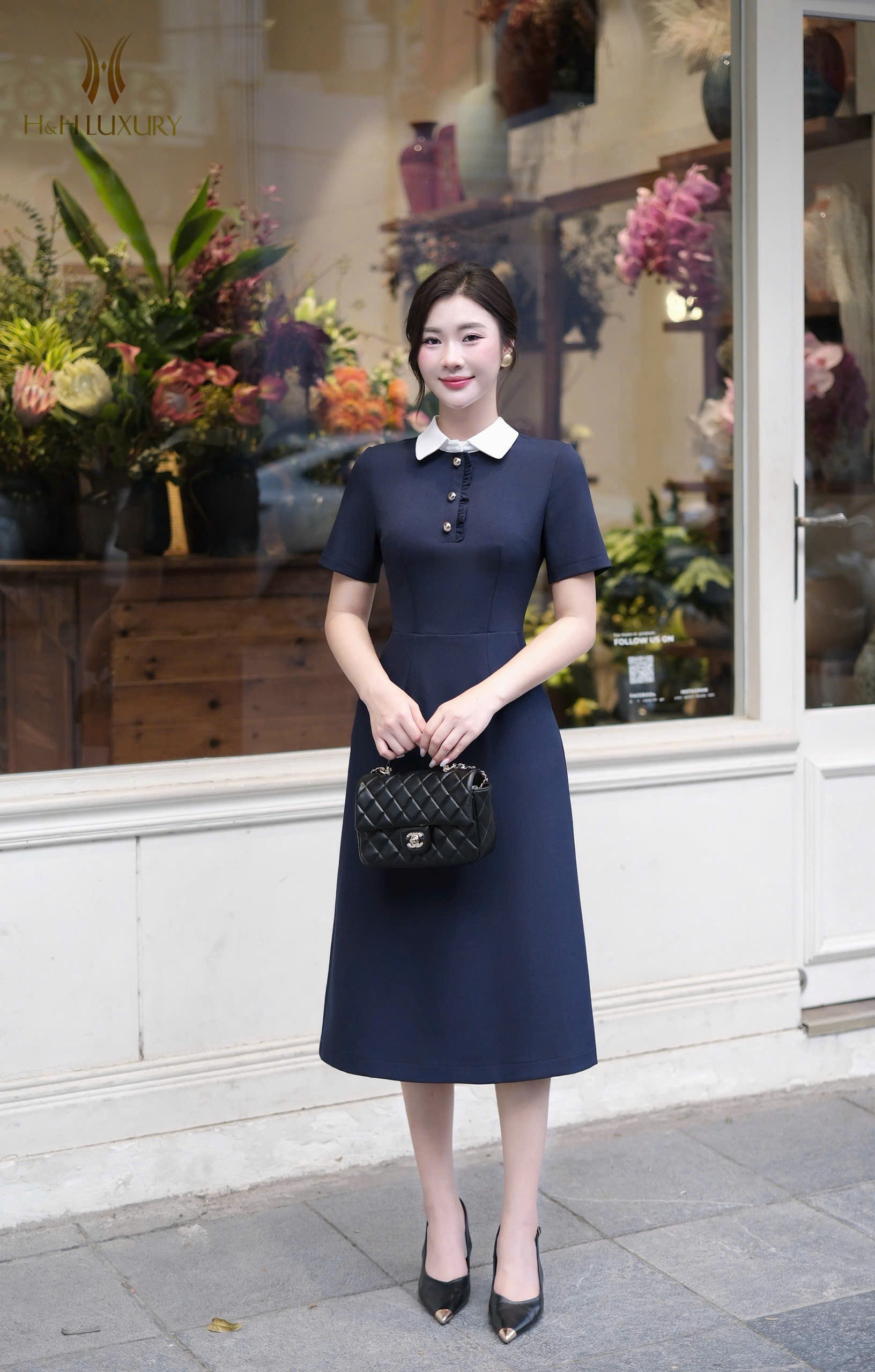 ĐẦM ÔM A XANH NAVY PHỐI CỔ ĐÍNH CÚC