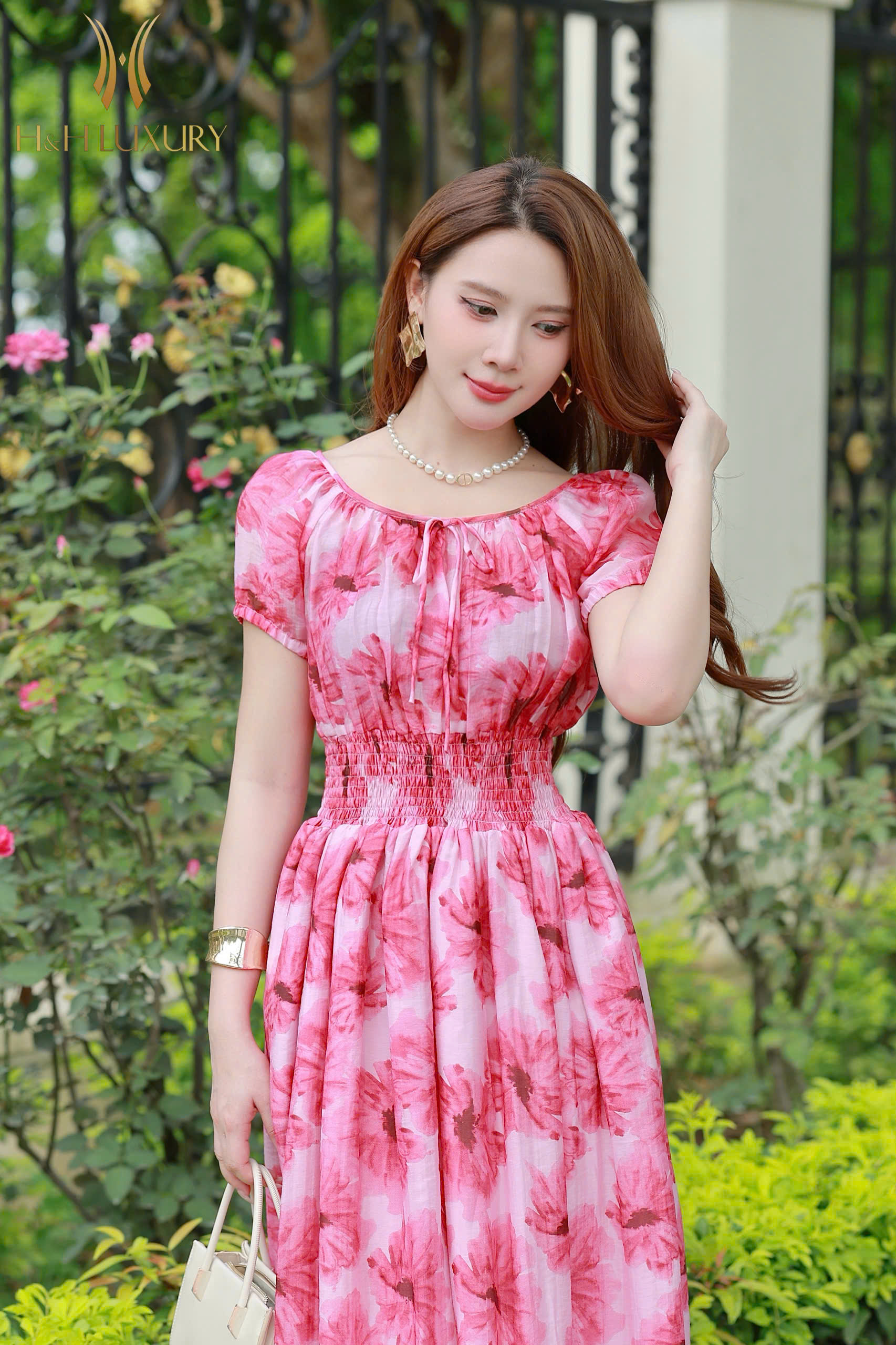 ĐẦM XÒE HỒNG SEN CHUN EO