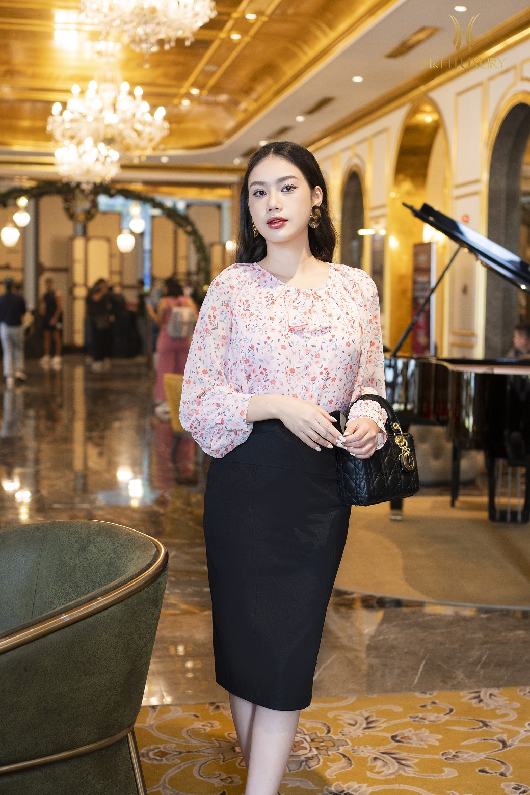 Áo sơ mi tơ hoa cam nhí