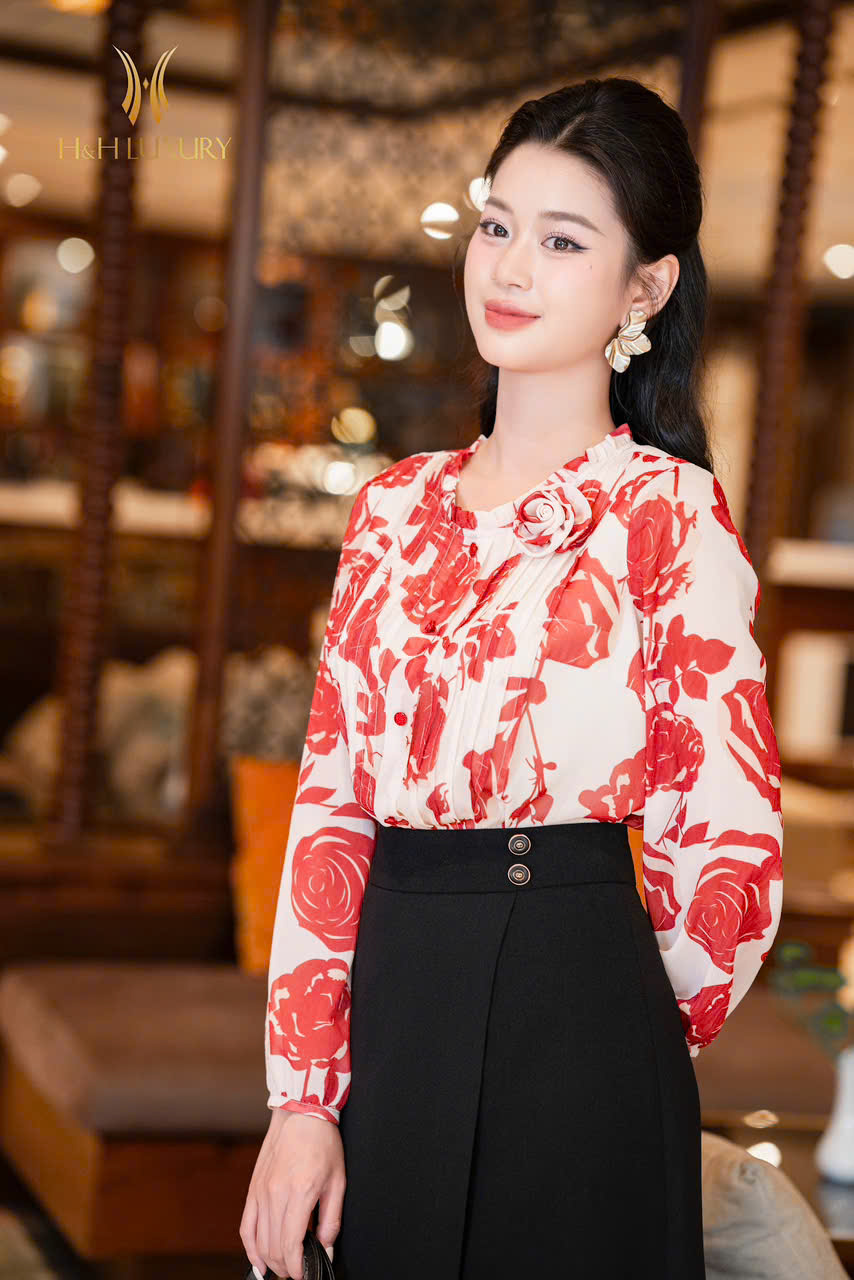 CHÂN JUP ÔM A ĐÍNH CÚC EO TUYẾT HÀN