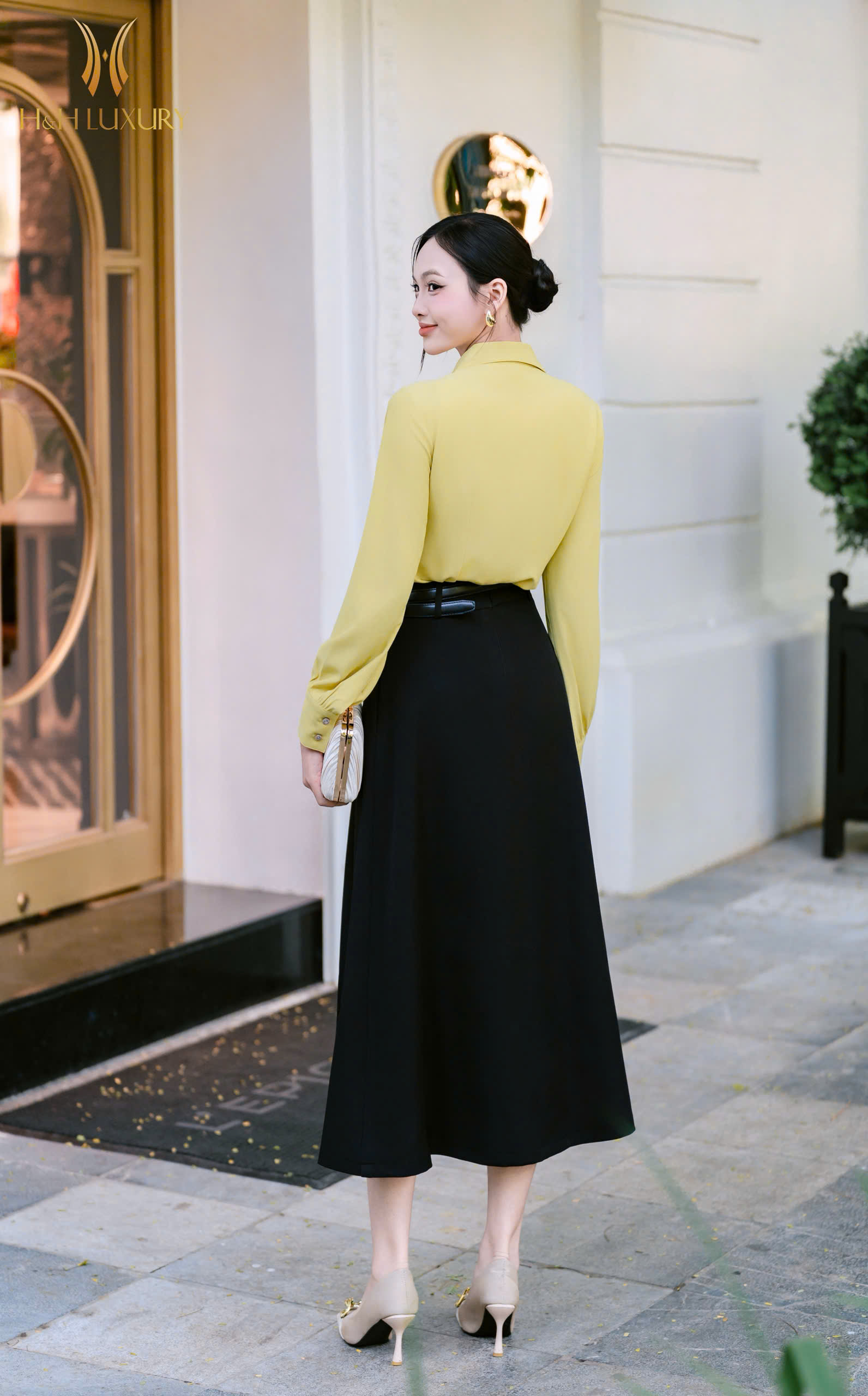 CHÂN VÁY XẾP LY ĐÍNH CÚC TÚI SƯỜN