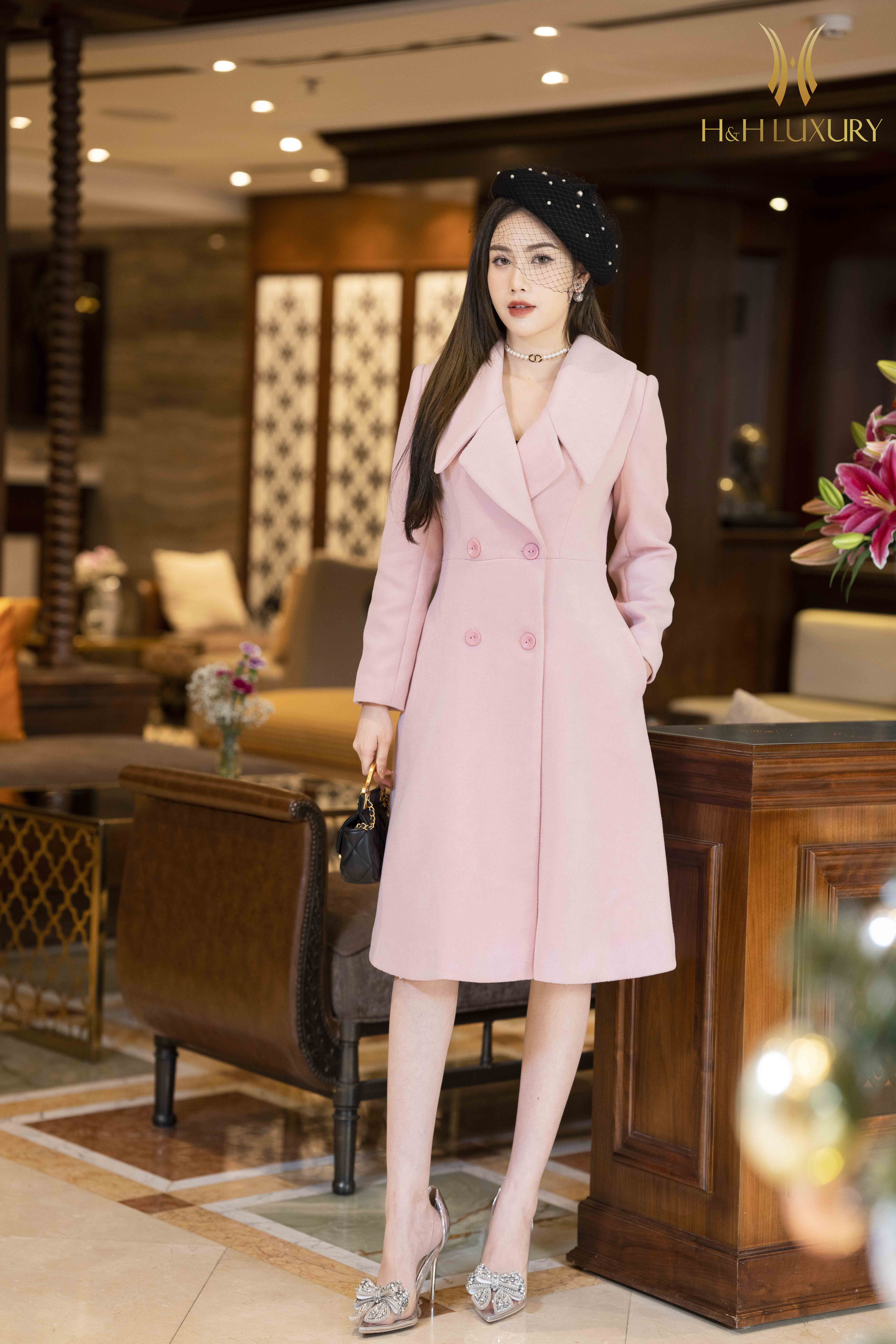 Áo khoác dạ hồng cổ vest