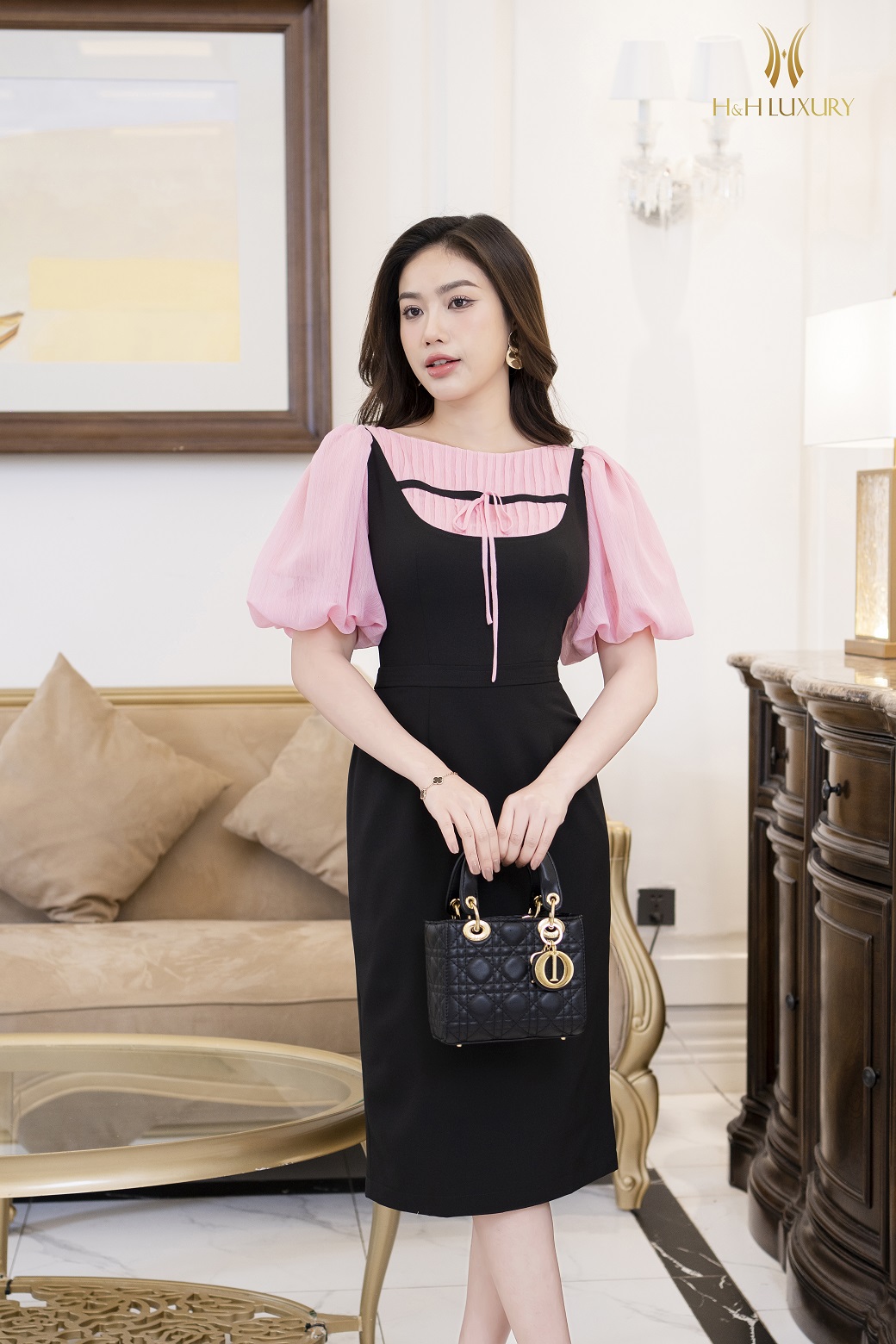 Đầm bút chì suông phối tơ hồng