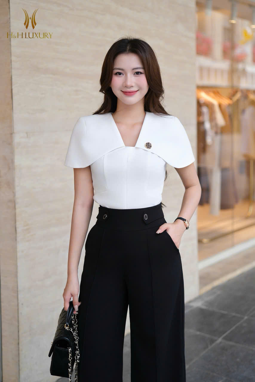 ÁO TRẮNG KÍ GIẢ ĐÍNH HOA TRÀ