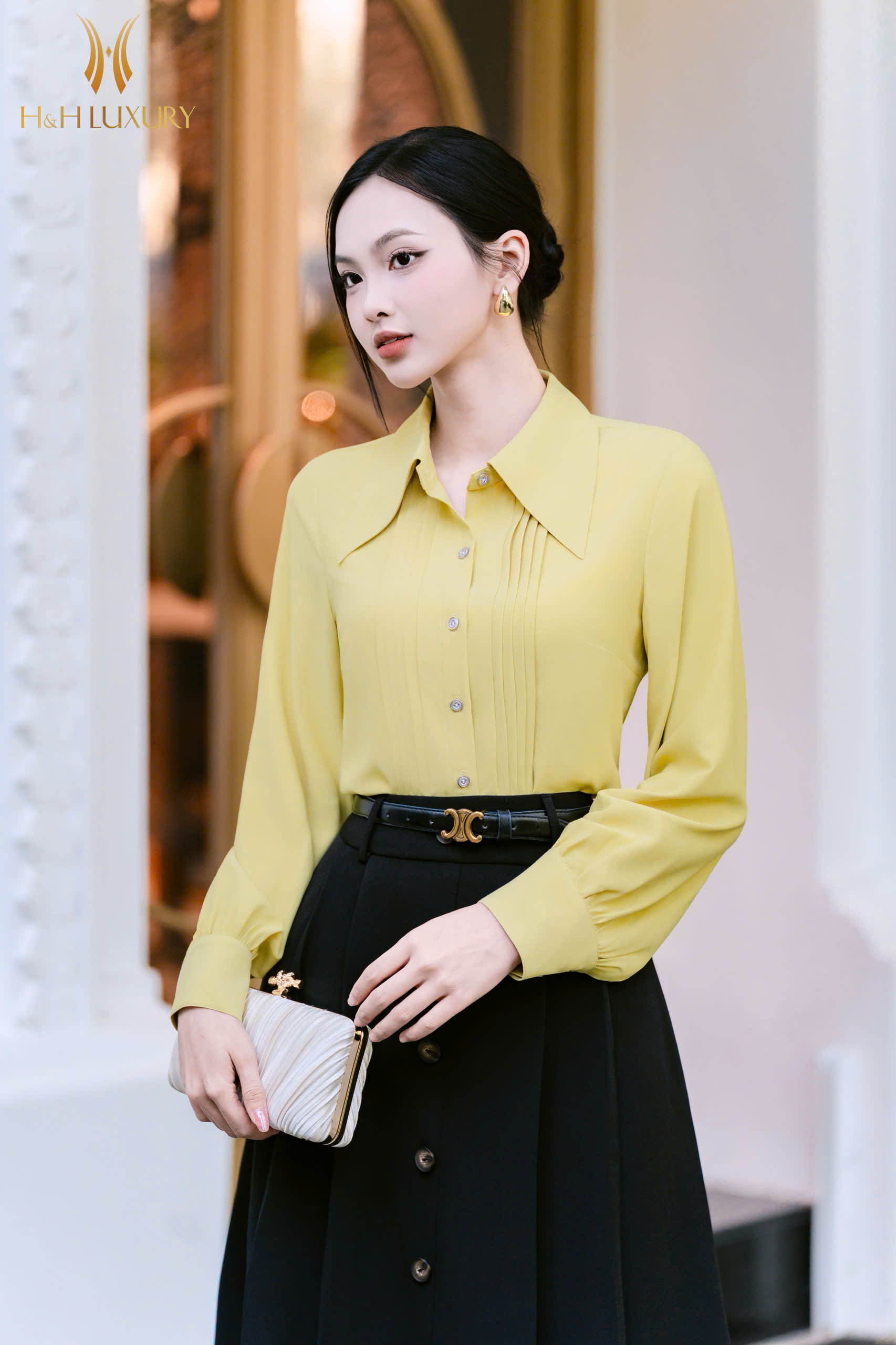 ÁO SƠ MI VÀNG MÙ TẠT XẾP LY THÂN