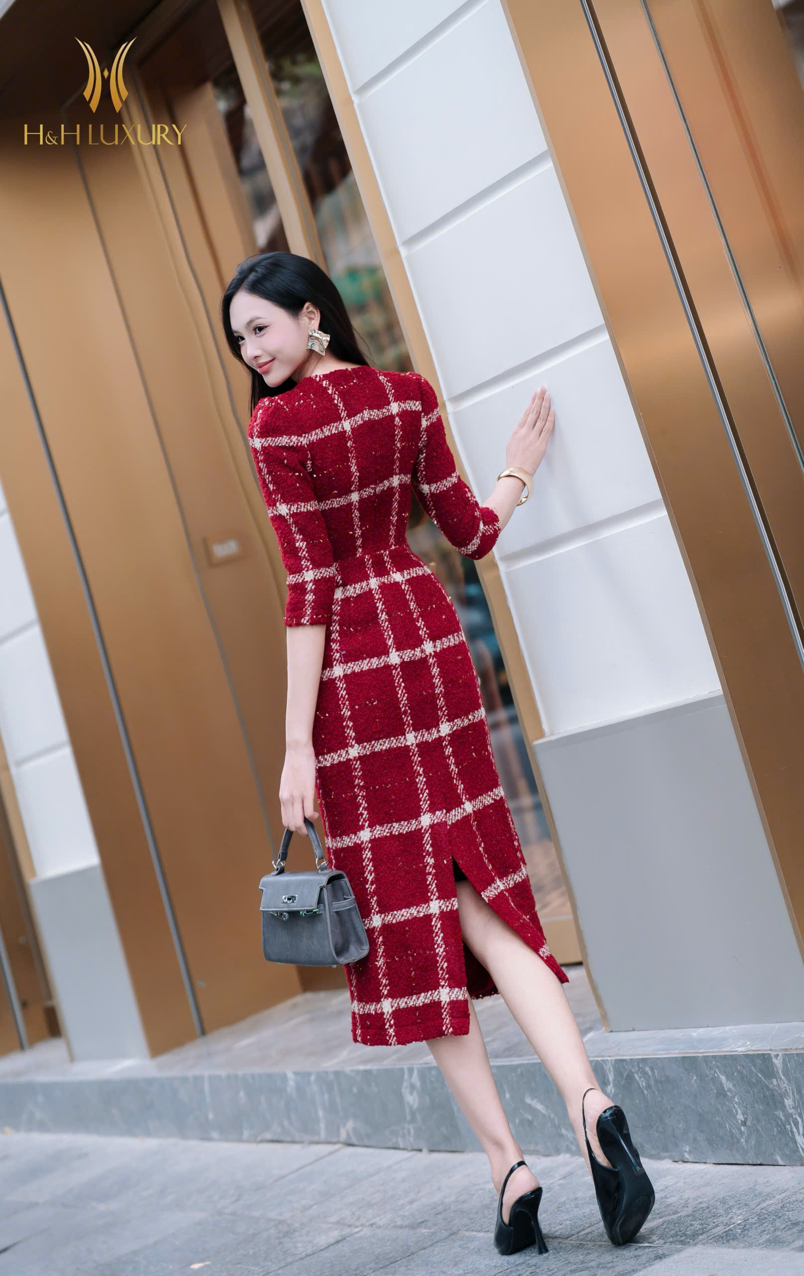 ĐẦM BÚT CHÌ KẺ ĐỎ ĐÔ LÔNG THỎ