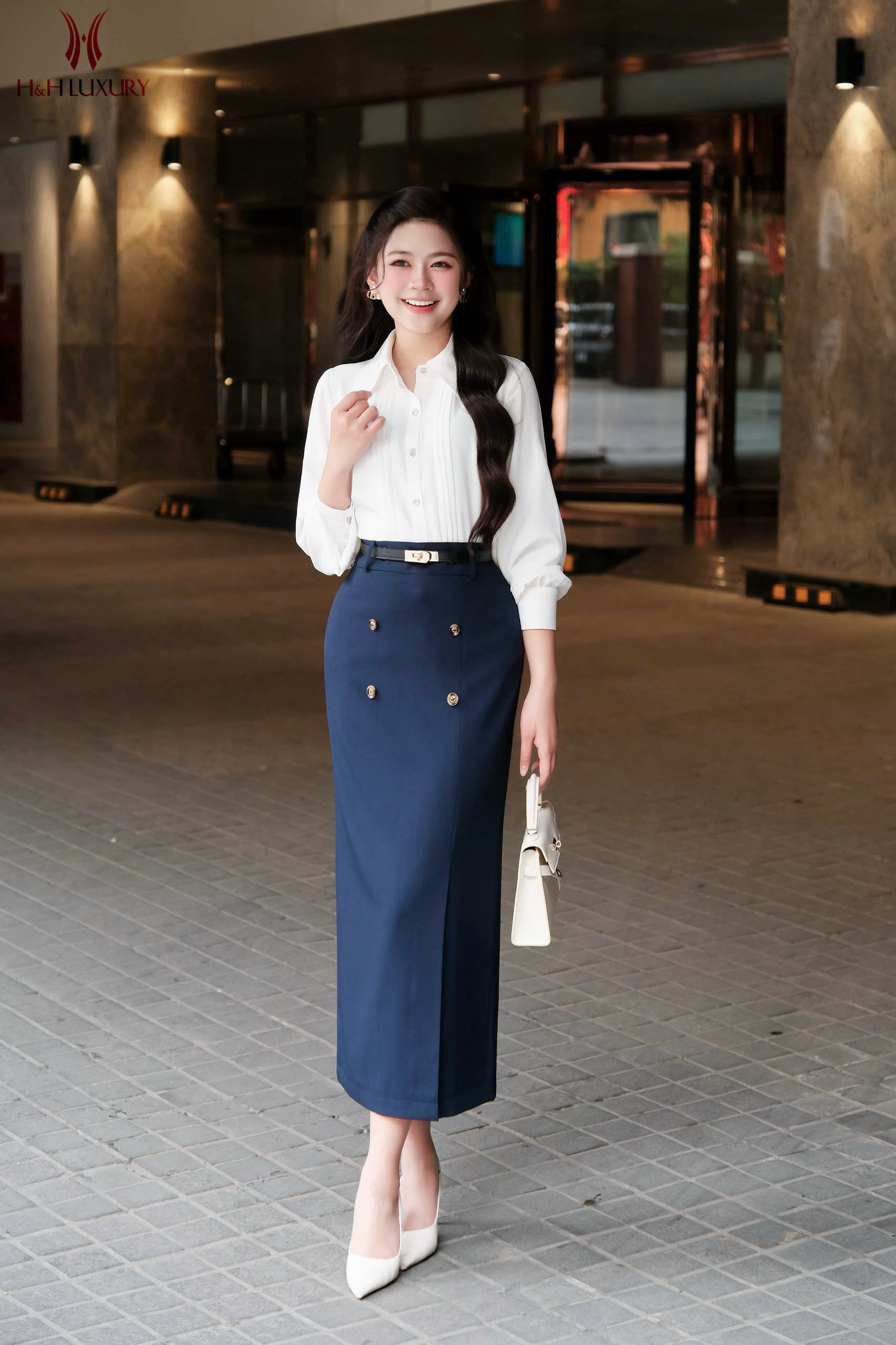 CHÂN VÁY BÚT CHỈ XUÔNG ĐÍNH CÚC