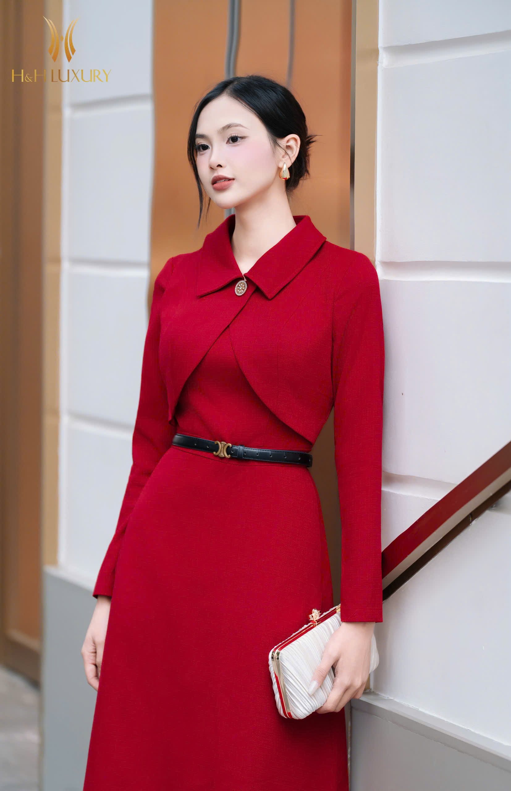 ĐẦM XÒE ĐỎ TÀ NGỰC ĐÍNH KHUY