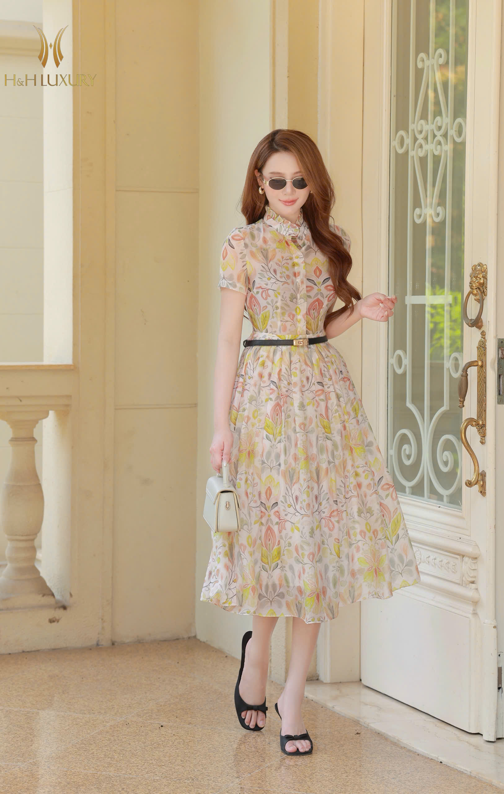 ĐẦM XÒE VÀNG NEON XẾP LY THÂN