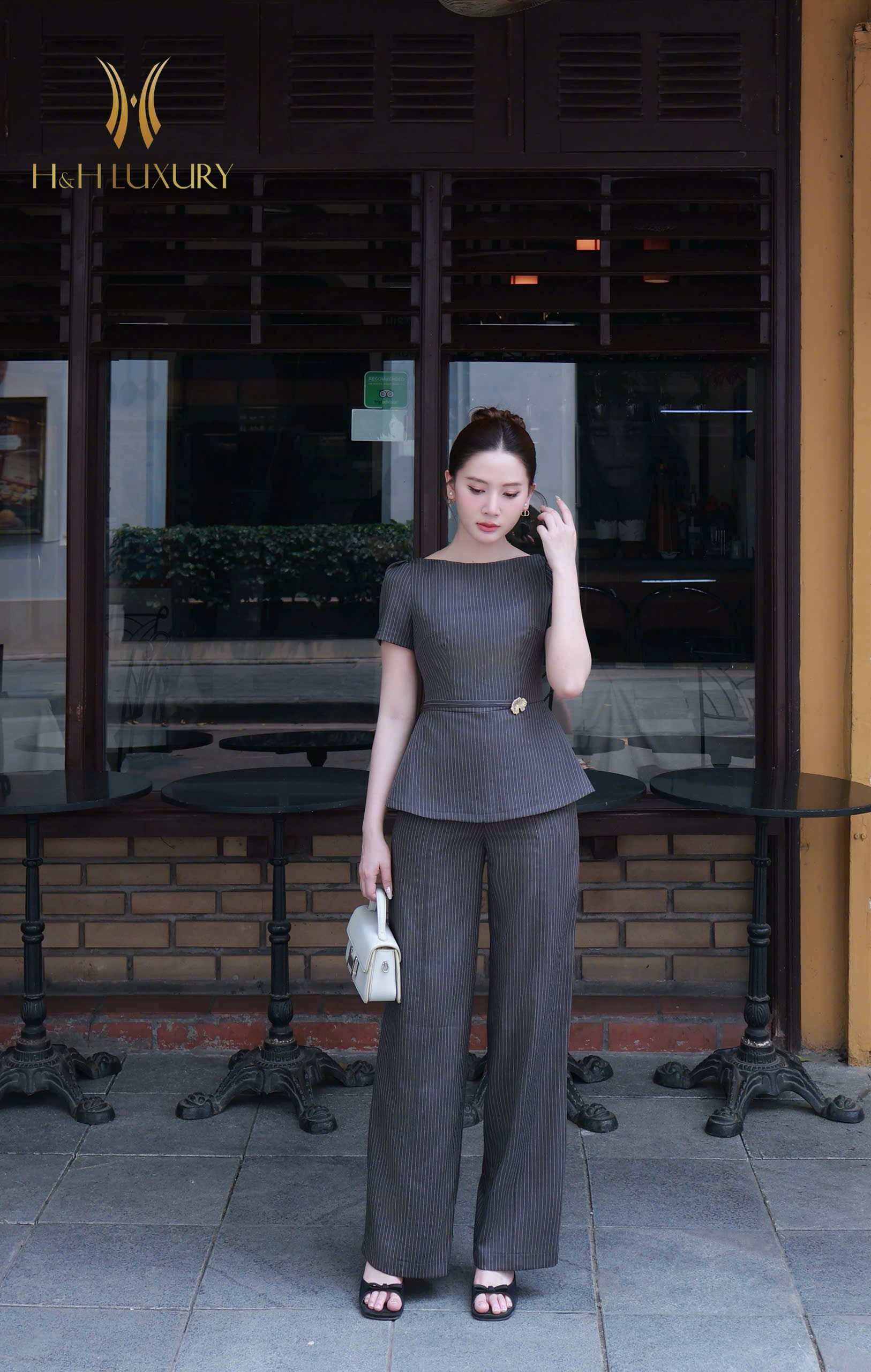 QUẦN XUÔNG GHI TÂY HAI TÚI TRƯỚC