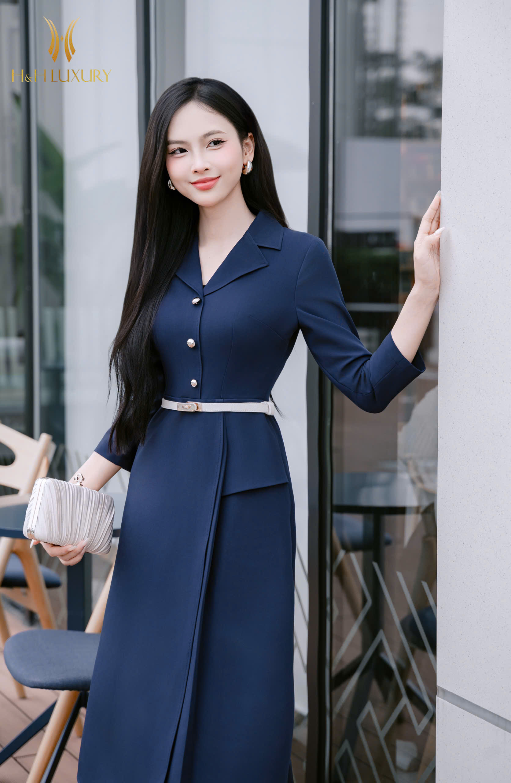 ĐẦM XANH NAVY CỔ VÉC XẾP LY