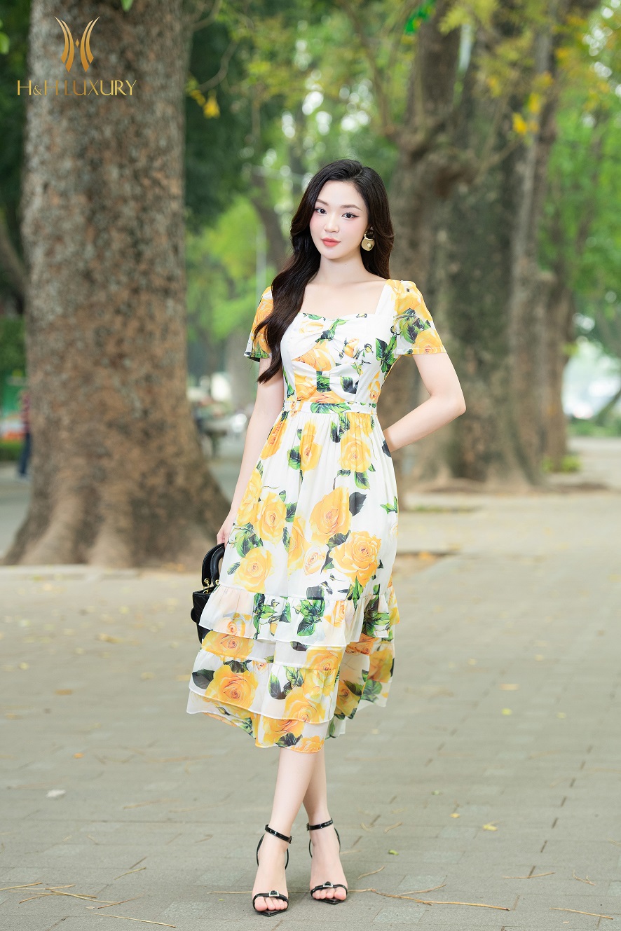 ĐẦM MAXI CỔ VUÔNG NƠ NGỰC