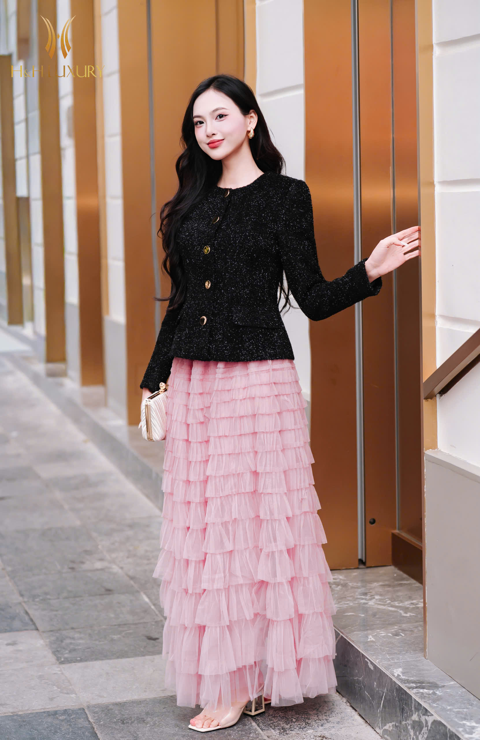 CHÂN VÁY REN LƯỚI HỒNG