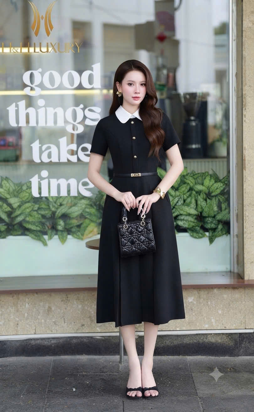 ĐẦM XÒE ĐEN PHỐI CỔ TRẮNG