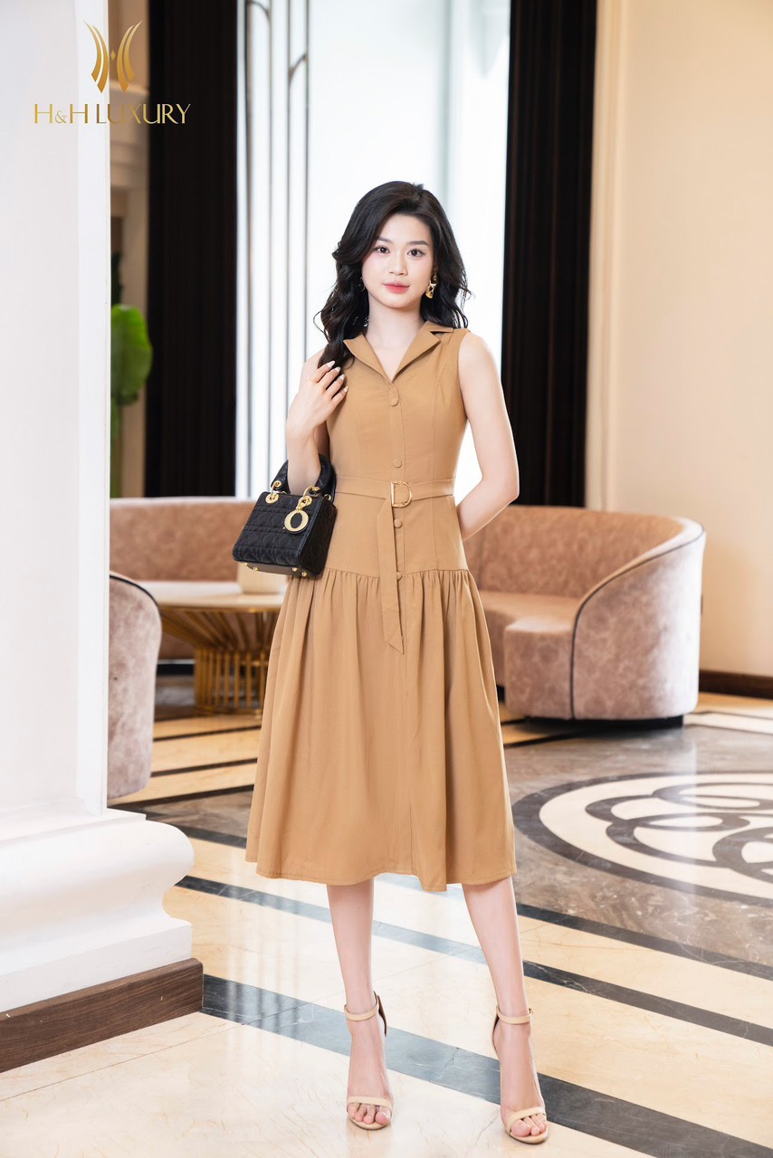 ĐẦM THÔ HÀN DA BÒ DÀI EO CỔ VEST