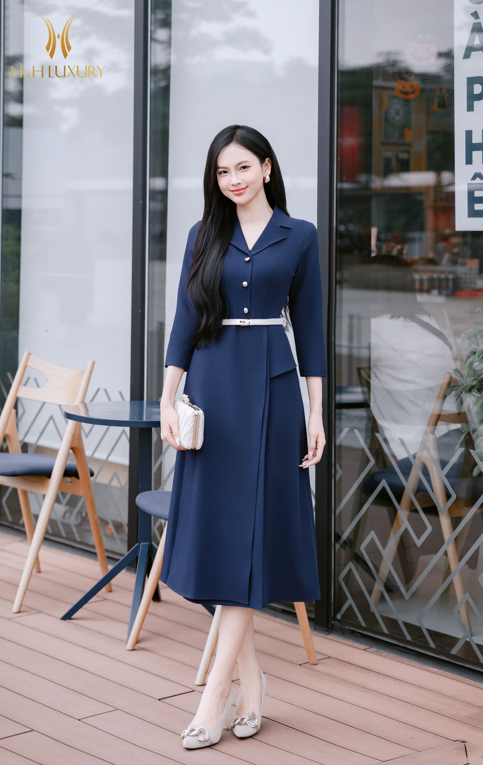 ĐẦM XANH NAVY CỔ VÉC XẾP LY