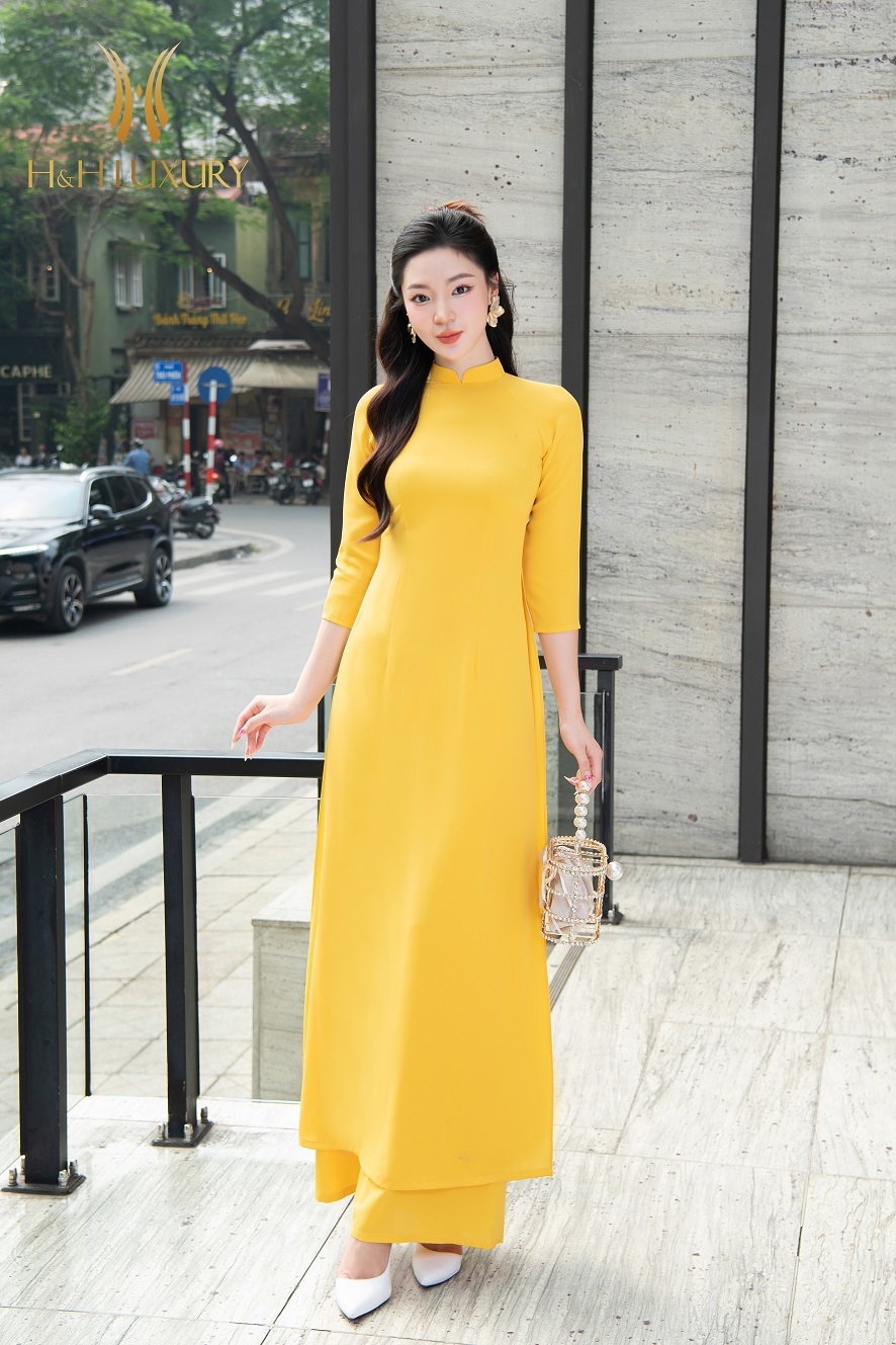 ÁO DÀI LỤA HÀN VÀNG