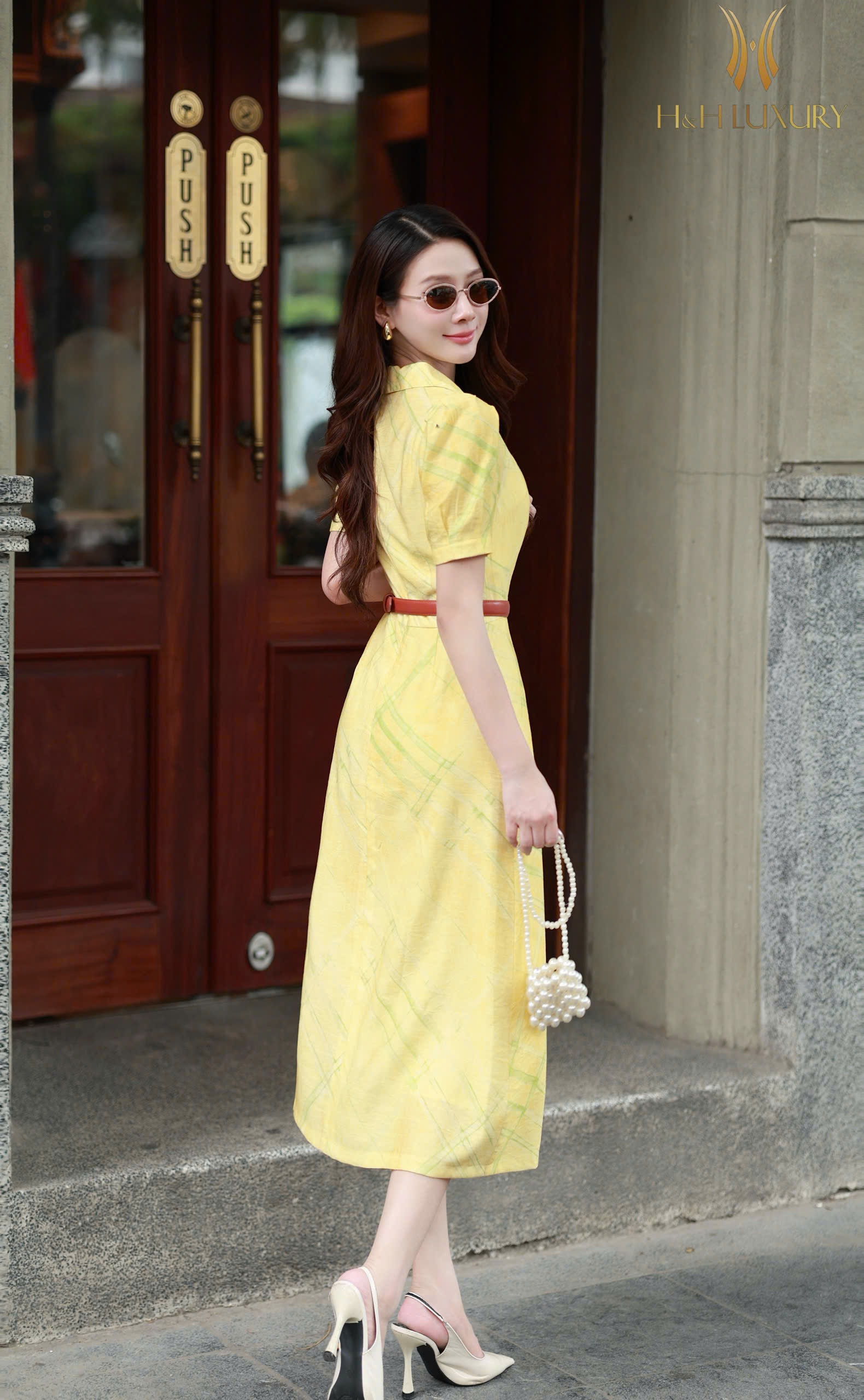 ĐẦM LINEN CỔ VEST VÀNG BƠ ĐAI EO