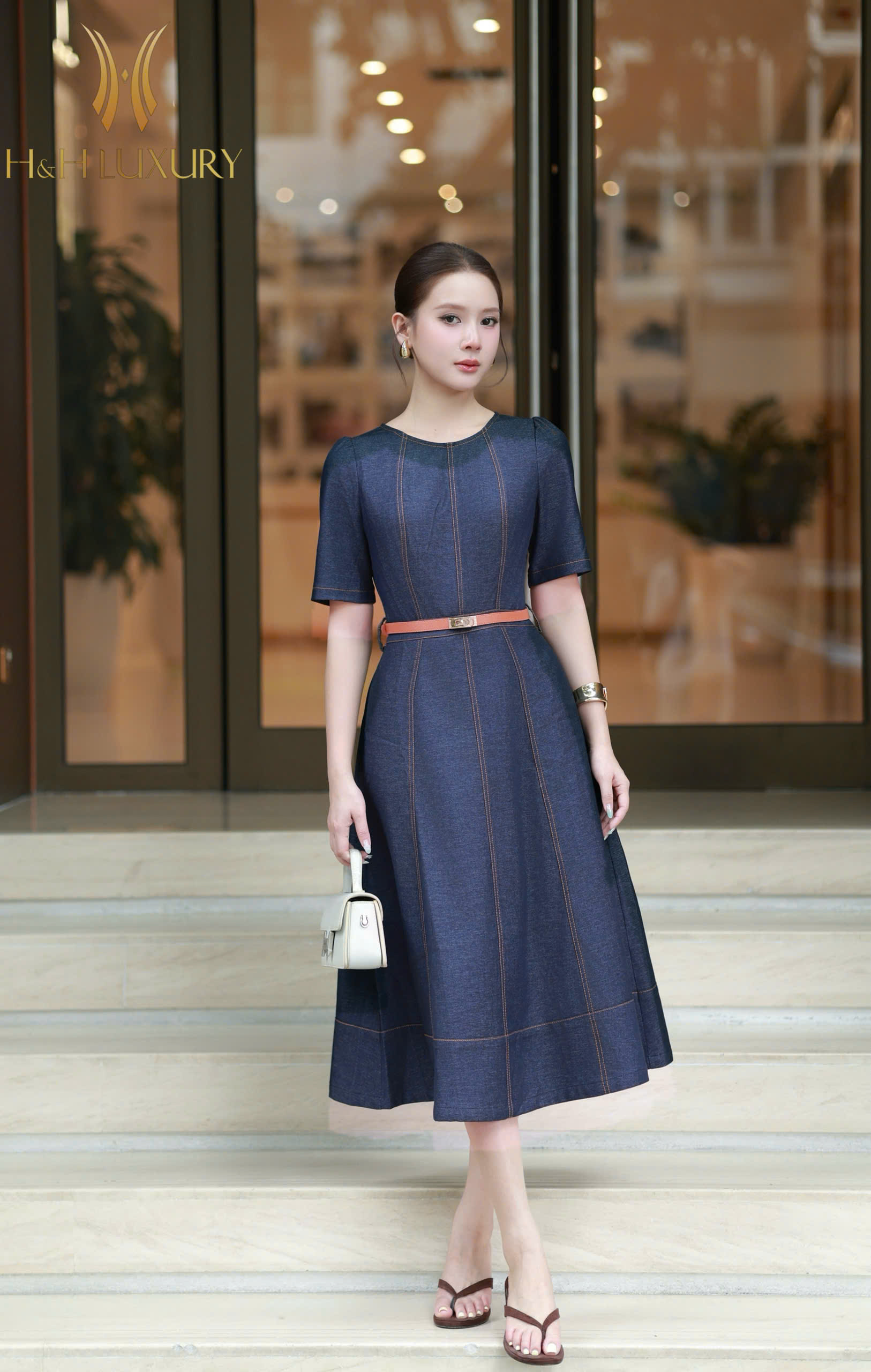 ĐẦM XÒE JEAN NAVY CỔ TRÒN