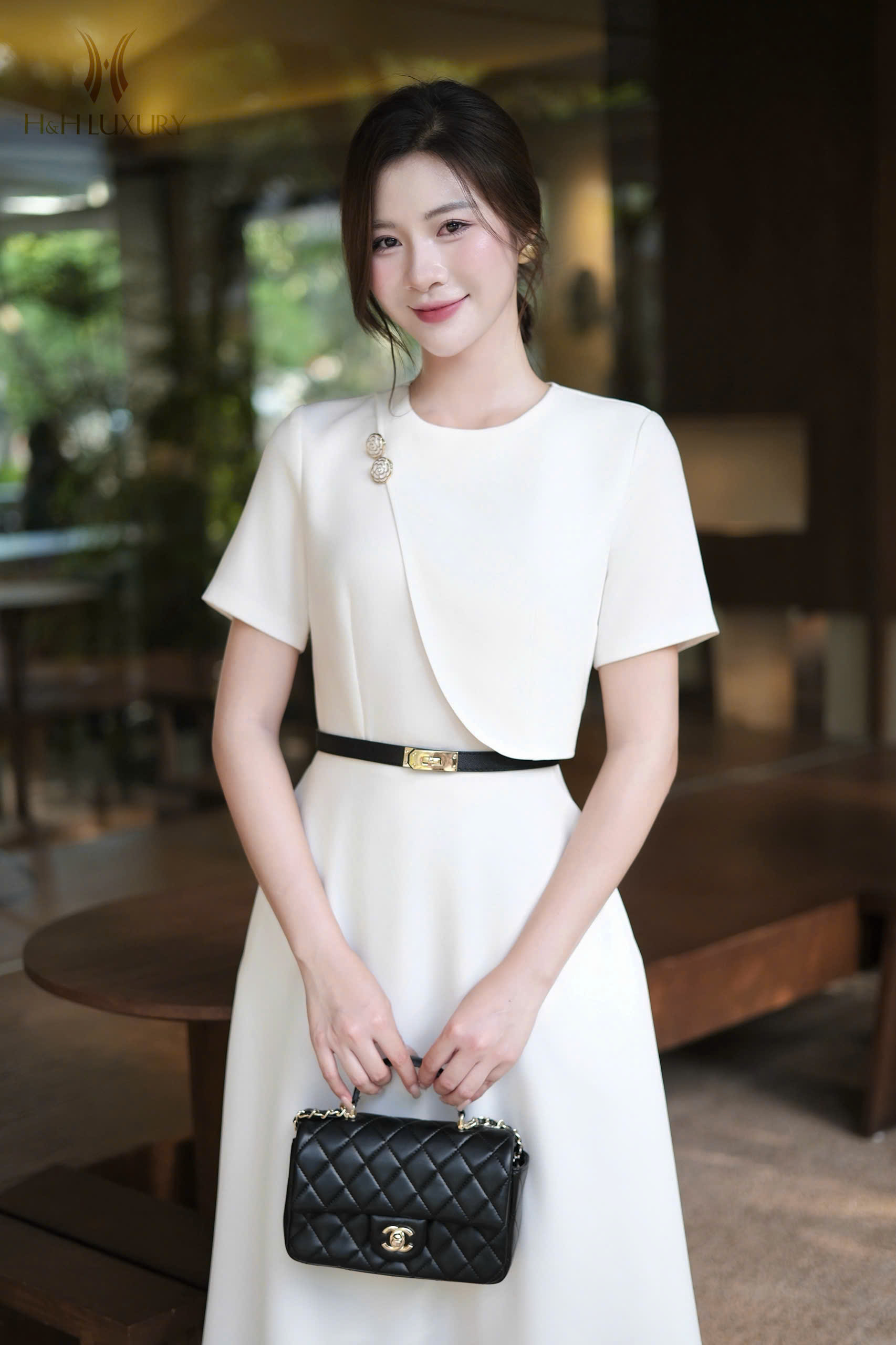 ĐẦM XÒE TRẮNG TÀ NGỰC ĐÍNH HOA TRÀ