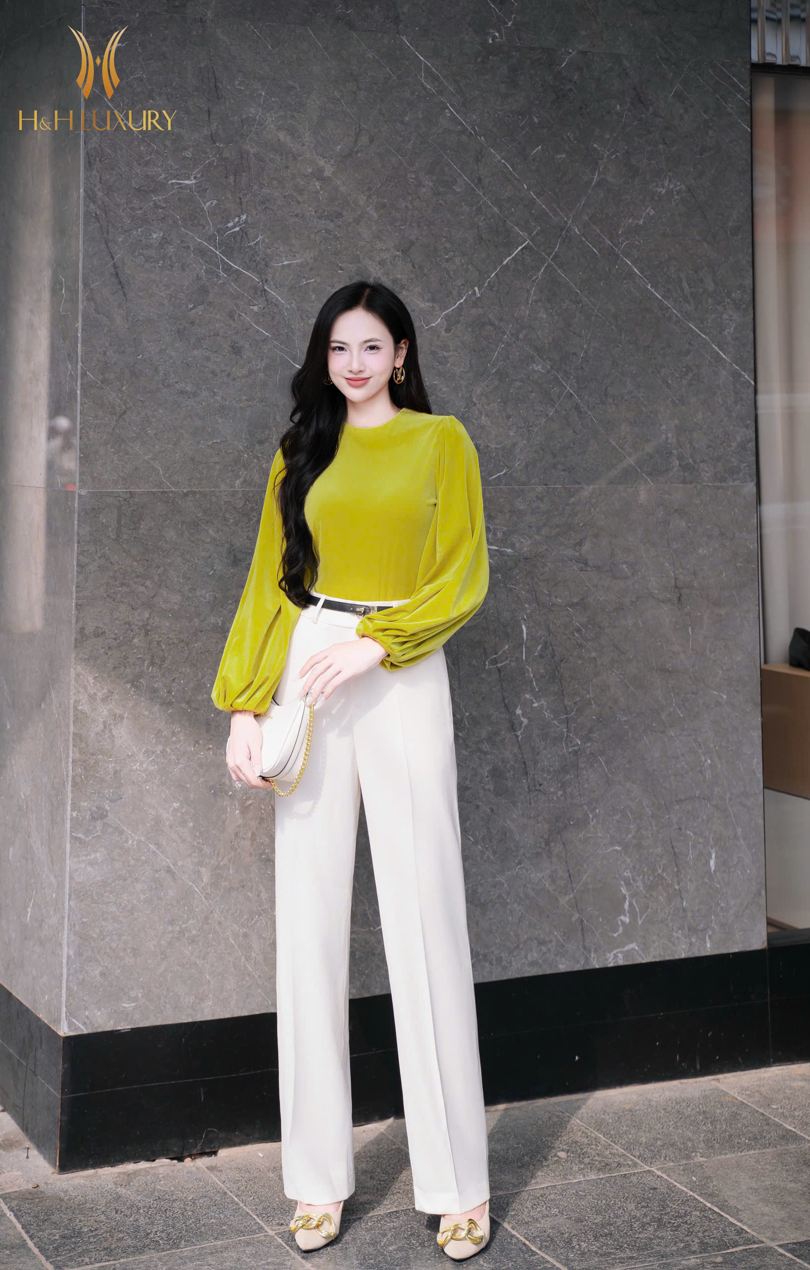 ÁO NHUNG THE VÀNG CỐM