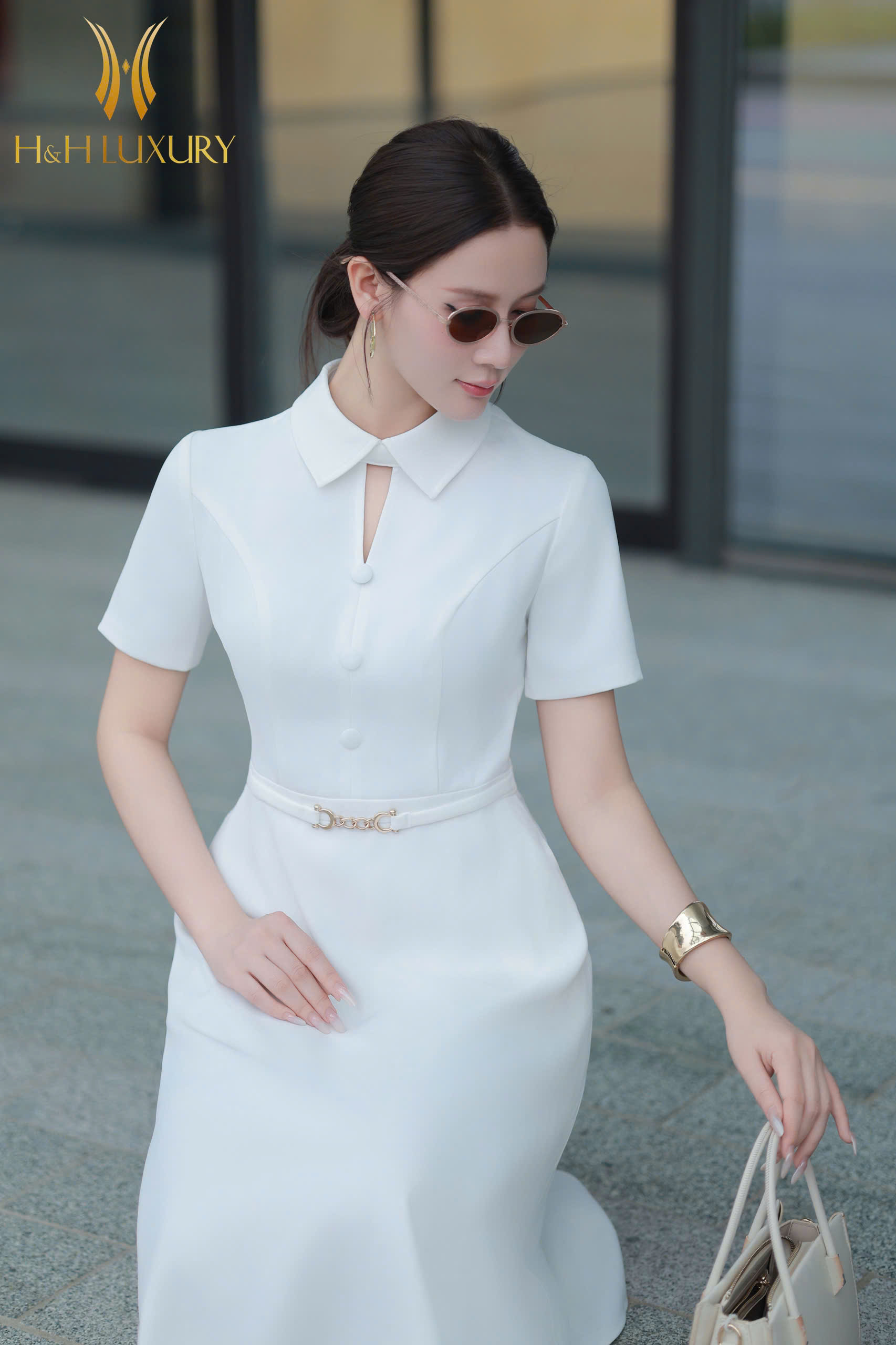 ĐẦM XÒE TRẮNG CÚC BỌC ĐAI EO